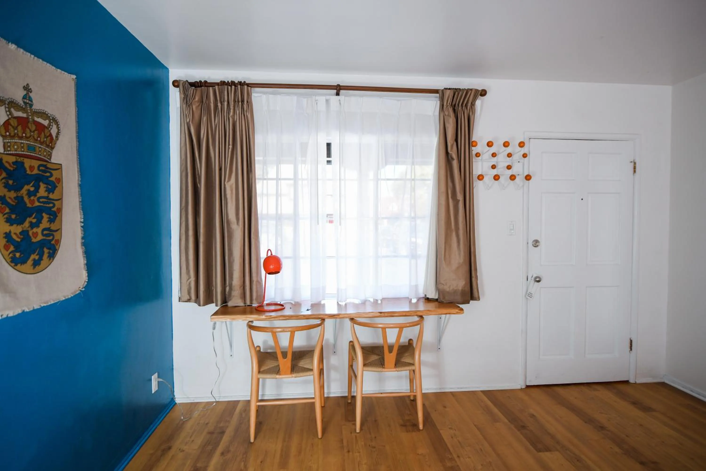 Seating area in The Hamlet Inn