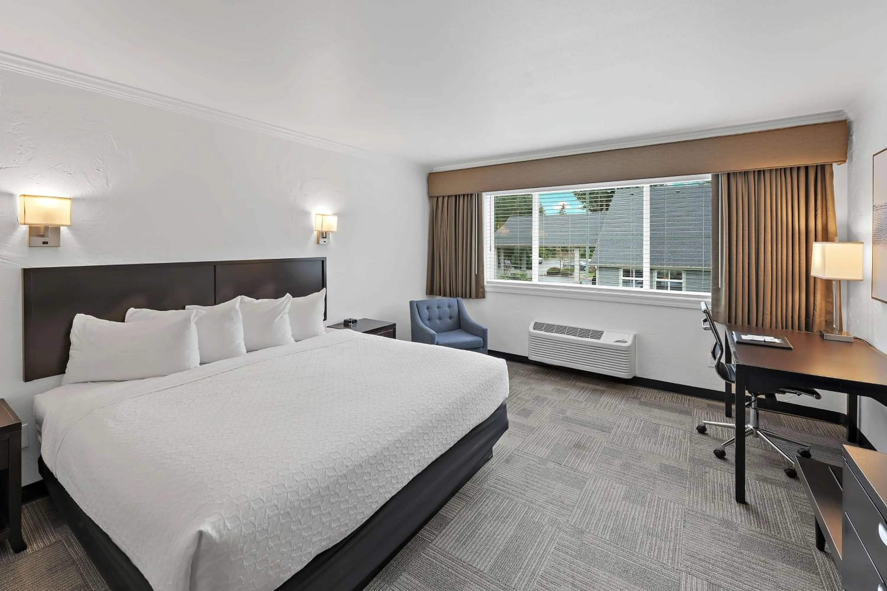 Bedroom, Bed in Best Western Wesley Inn & Suites