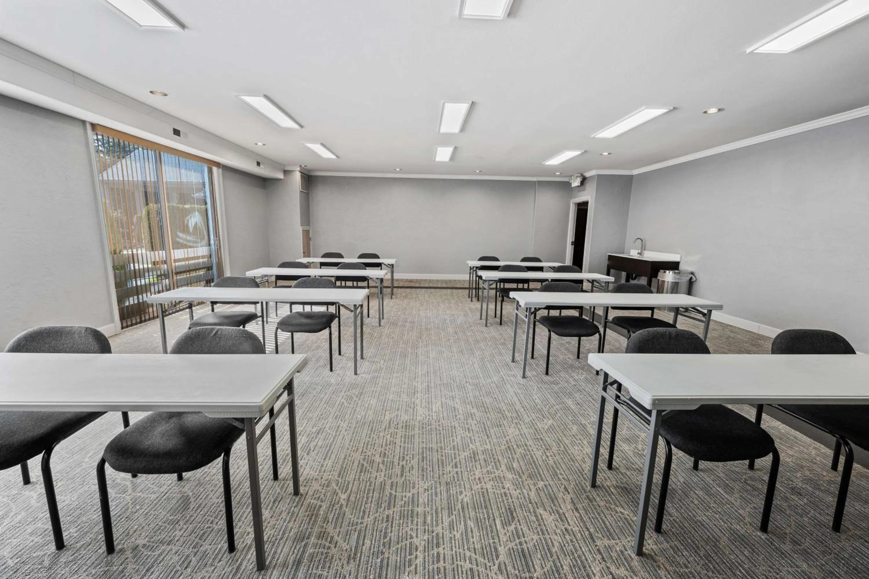 Meeting/conference room in Best Western Wesley Inn & Suites