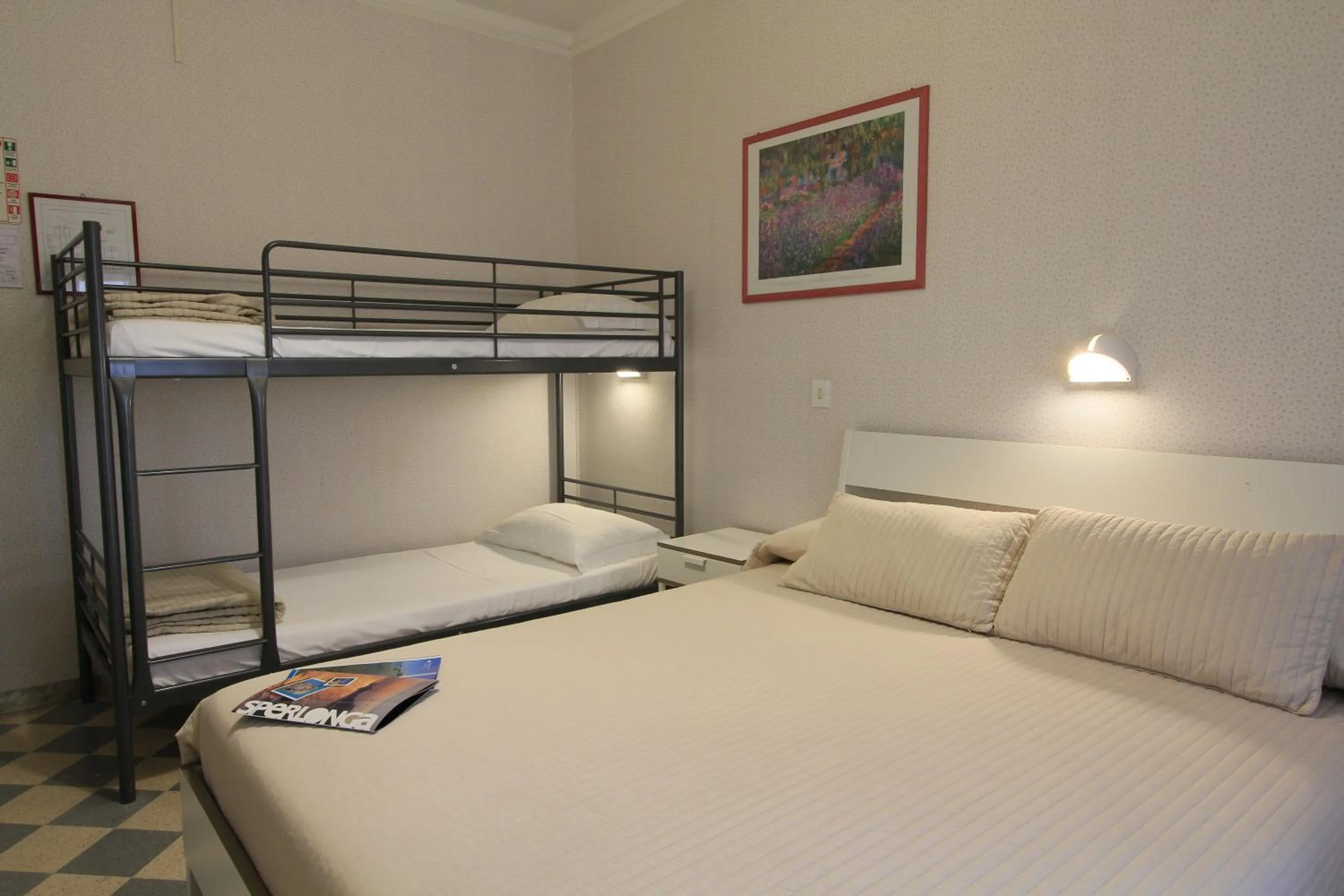 Photo of the whole room in Miralago