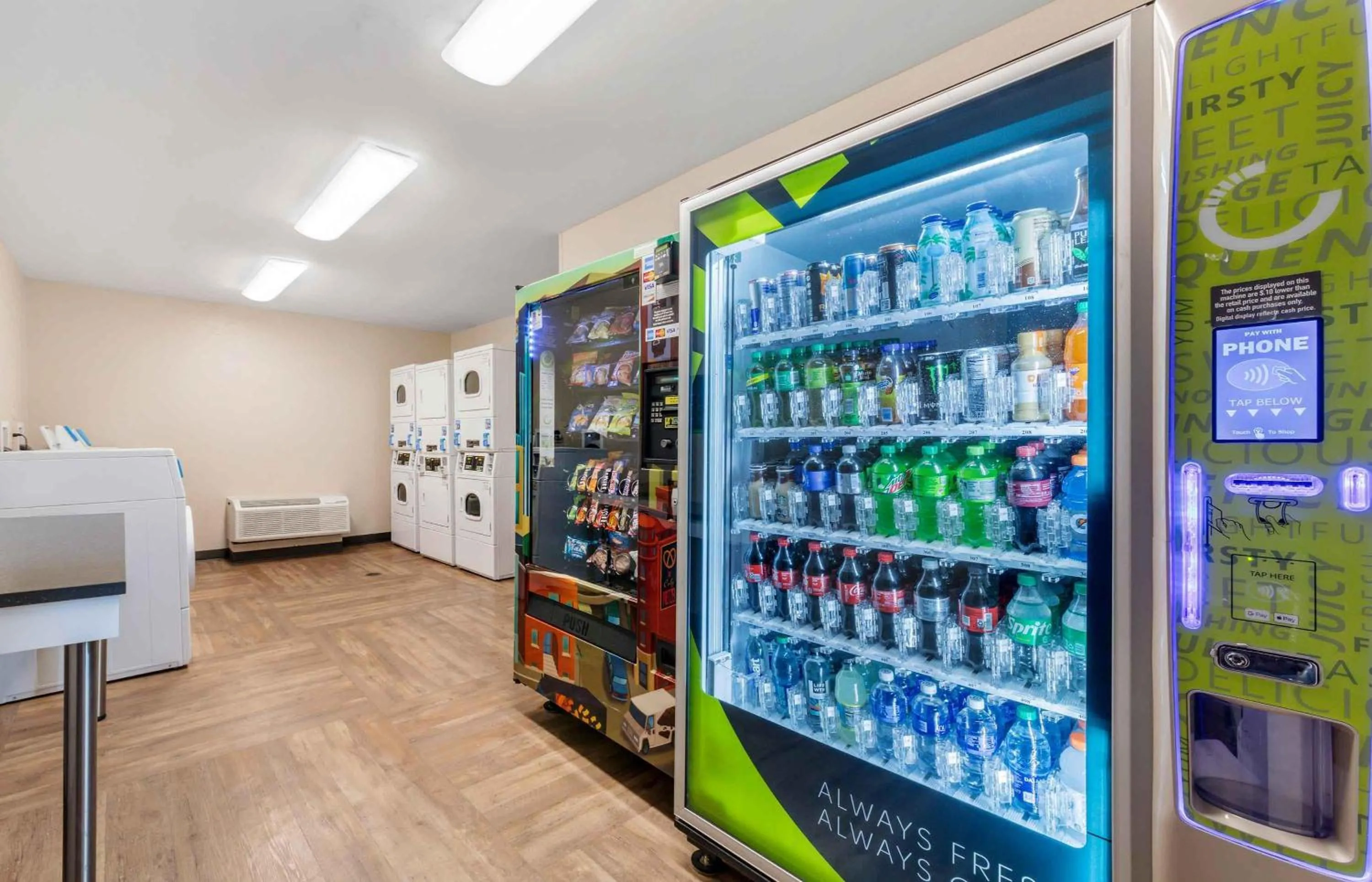 Property building in Extended Stay America Premier Suites - Miami - Airport - Doral - 87th Avenue South