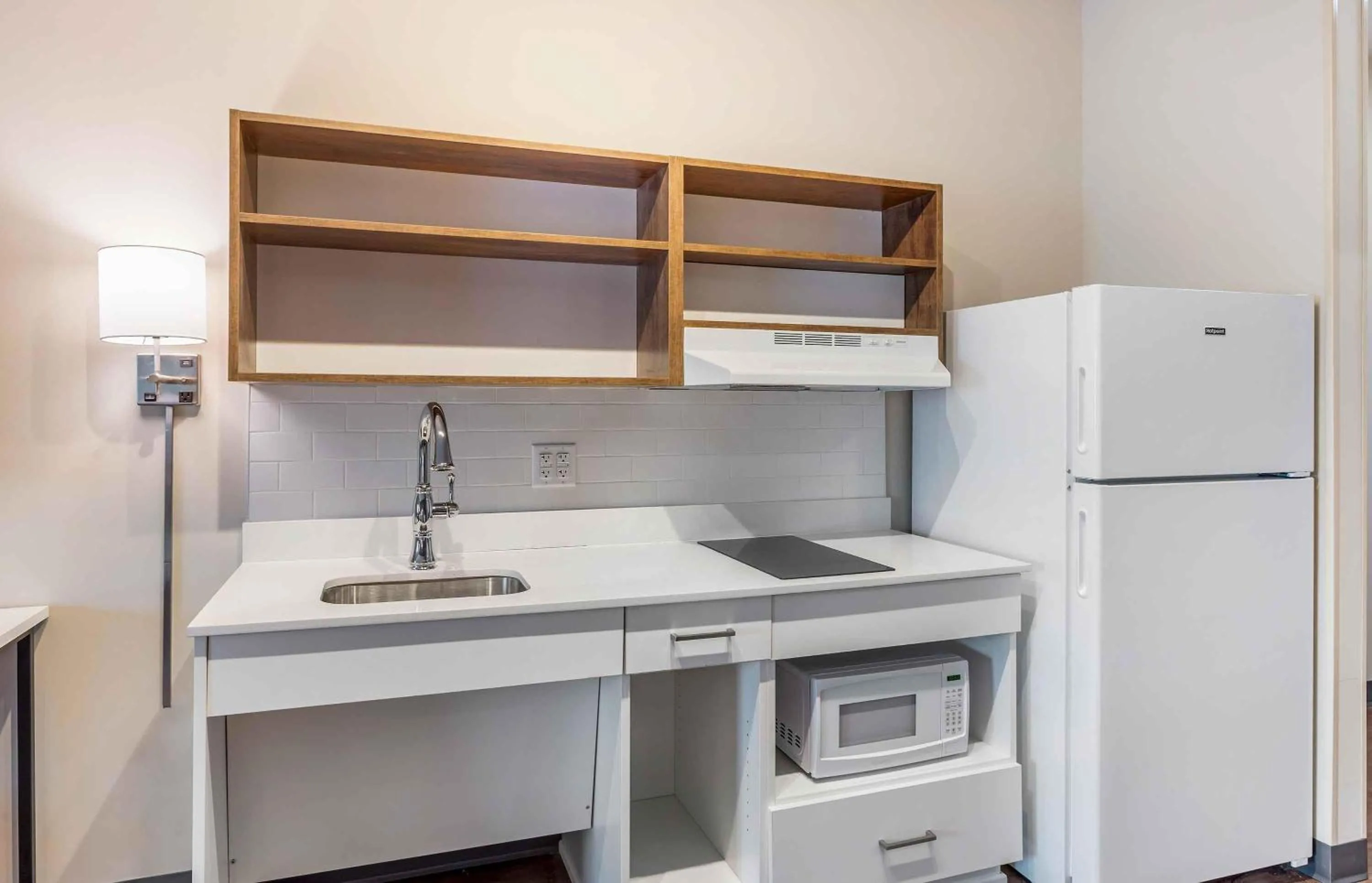 Kitchen or kitchenette in Extended Stay America Premier Suites - Miami - Airport - Doral - 87th Avenue South