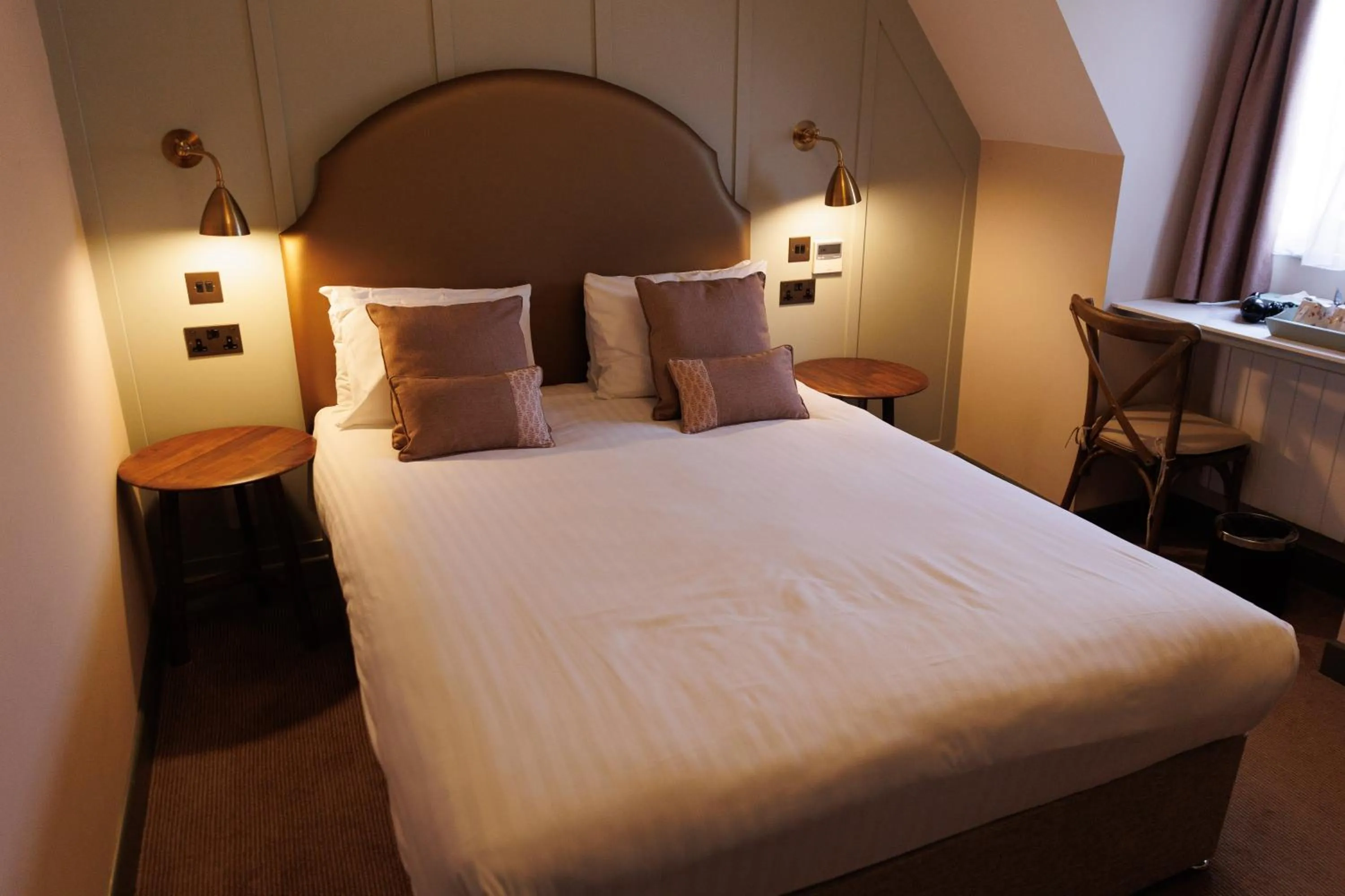 Bedroom, Bed in Stanton House Hotel
