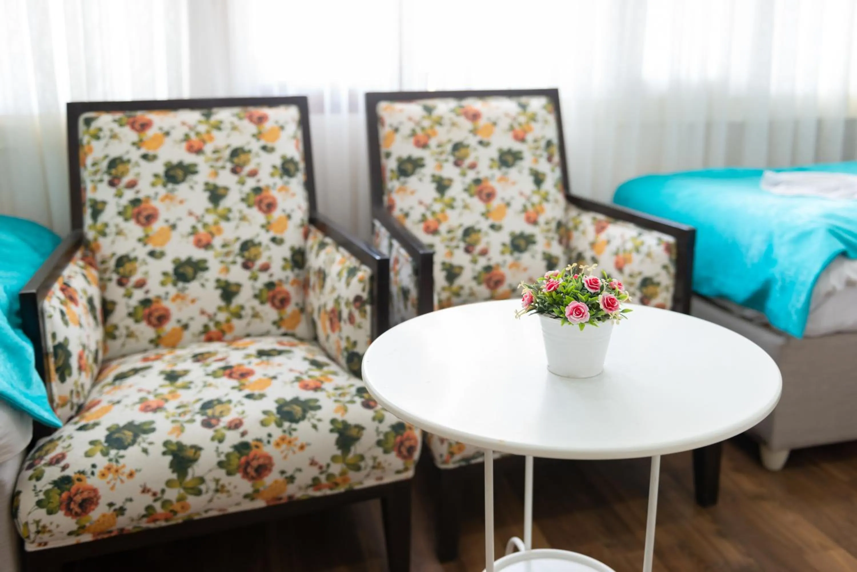 Living room, Bed in Nar Hotel