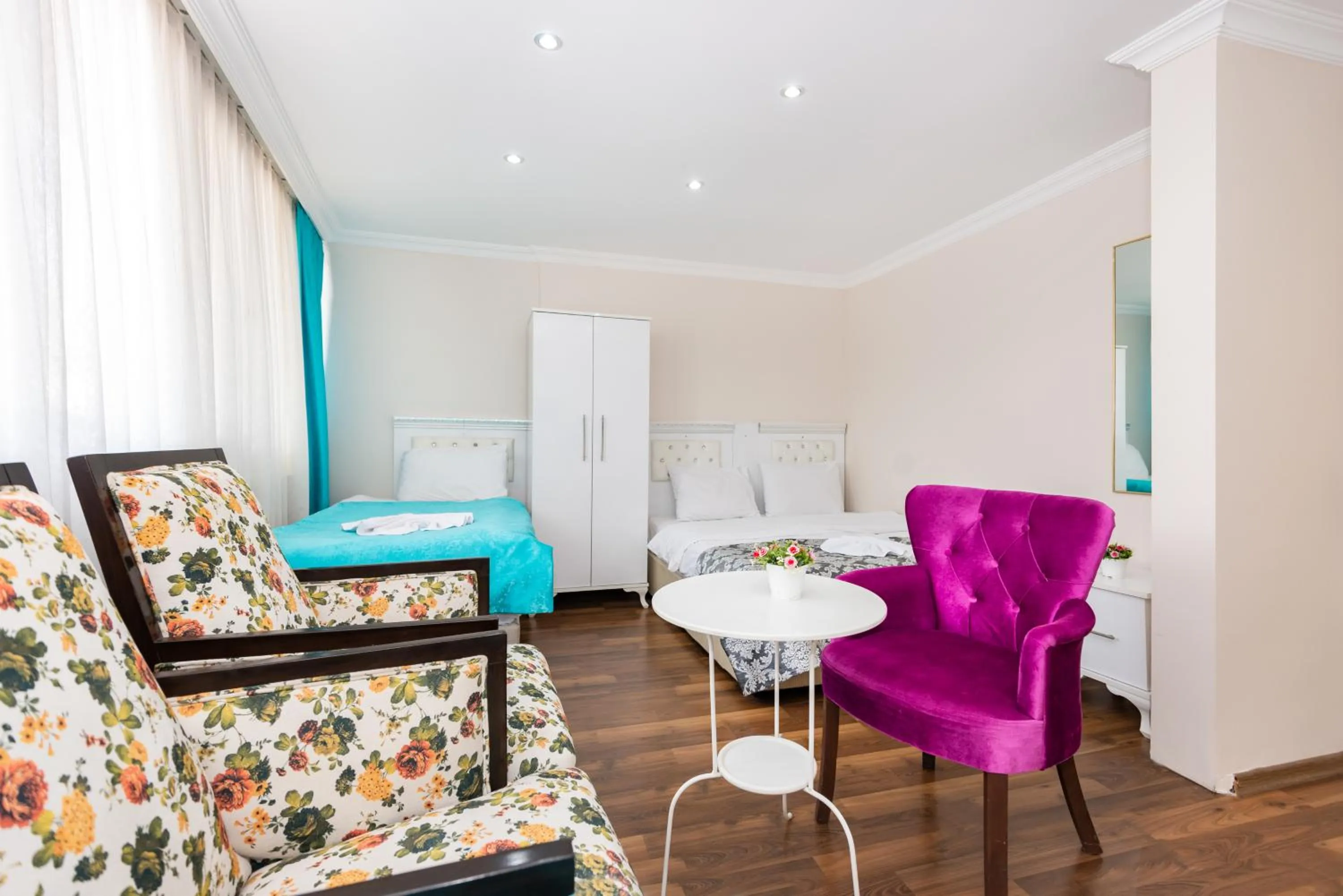 Photo of the whole room in Nar Hotel