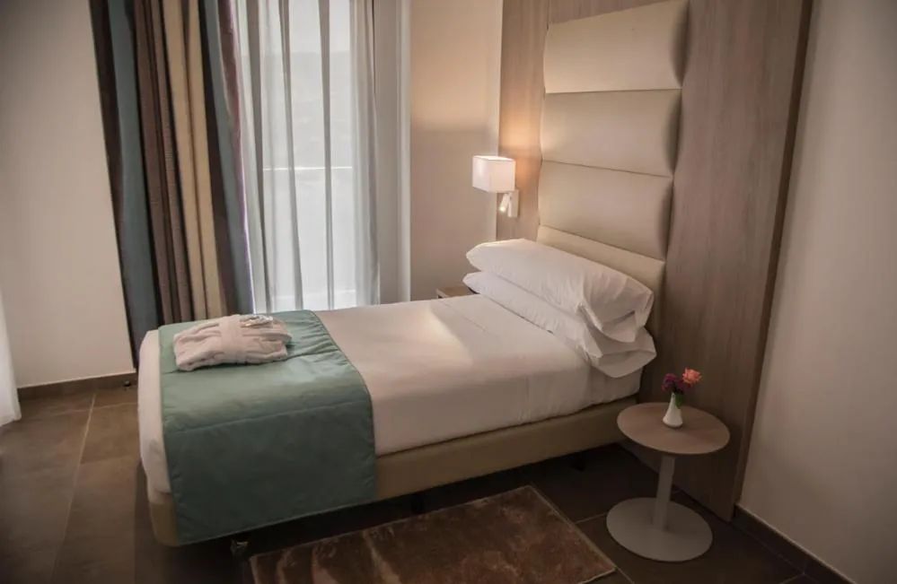 Bed in AZ Hôtels Zephyr