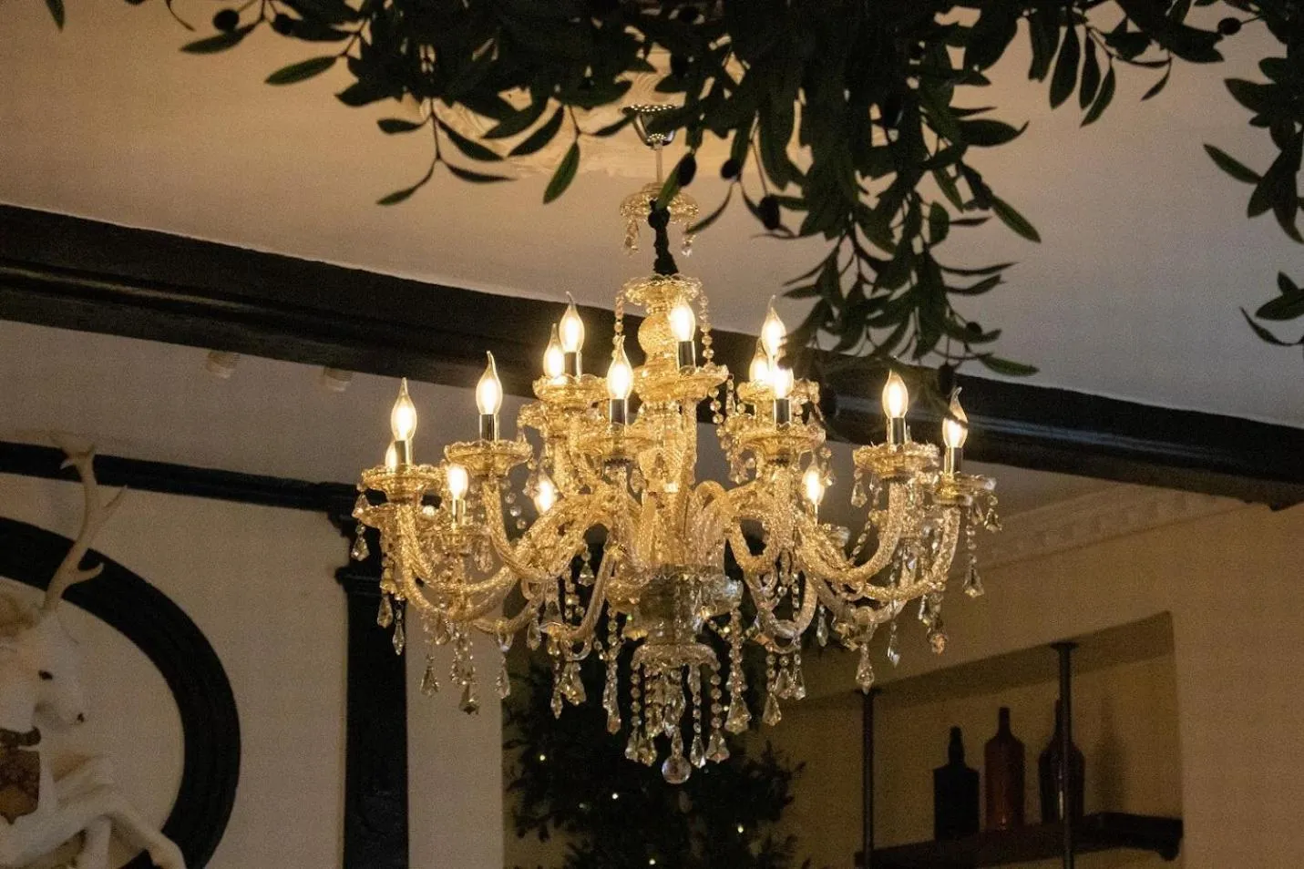 Dining area in Scole Inn Hotel