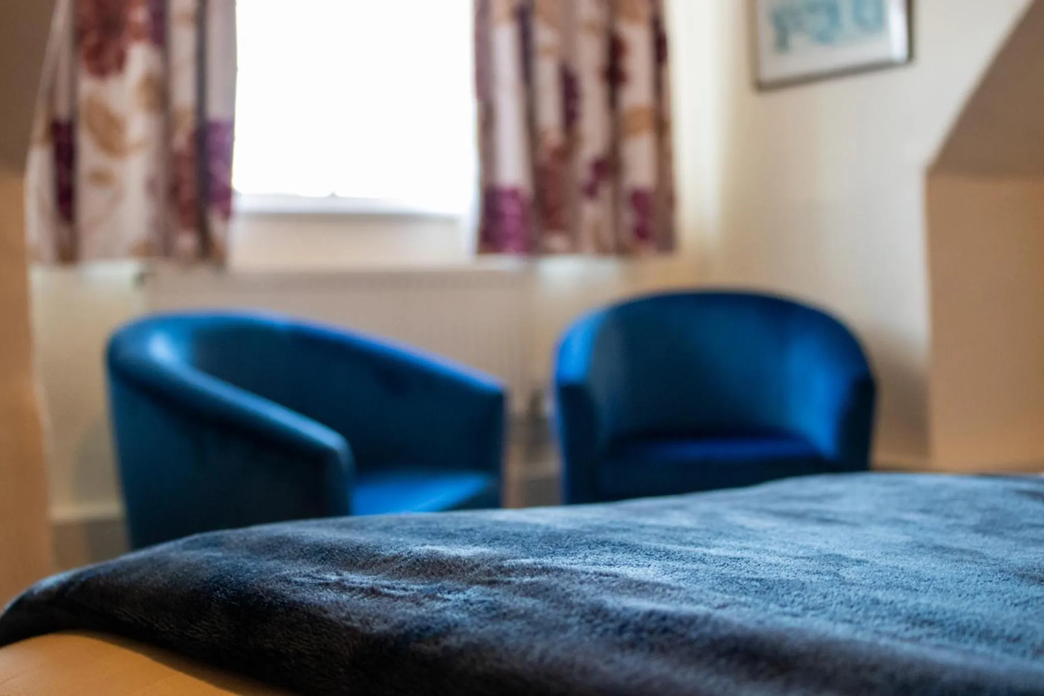 Bedroom in Scole Inn Hotel