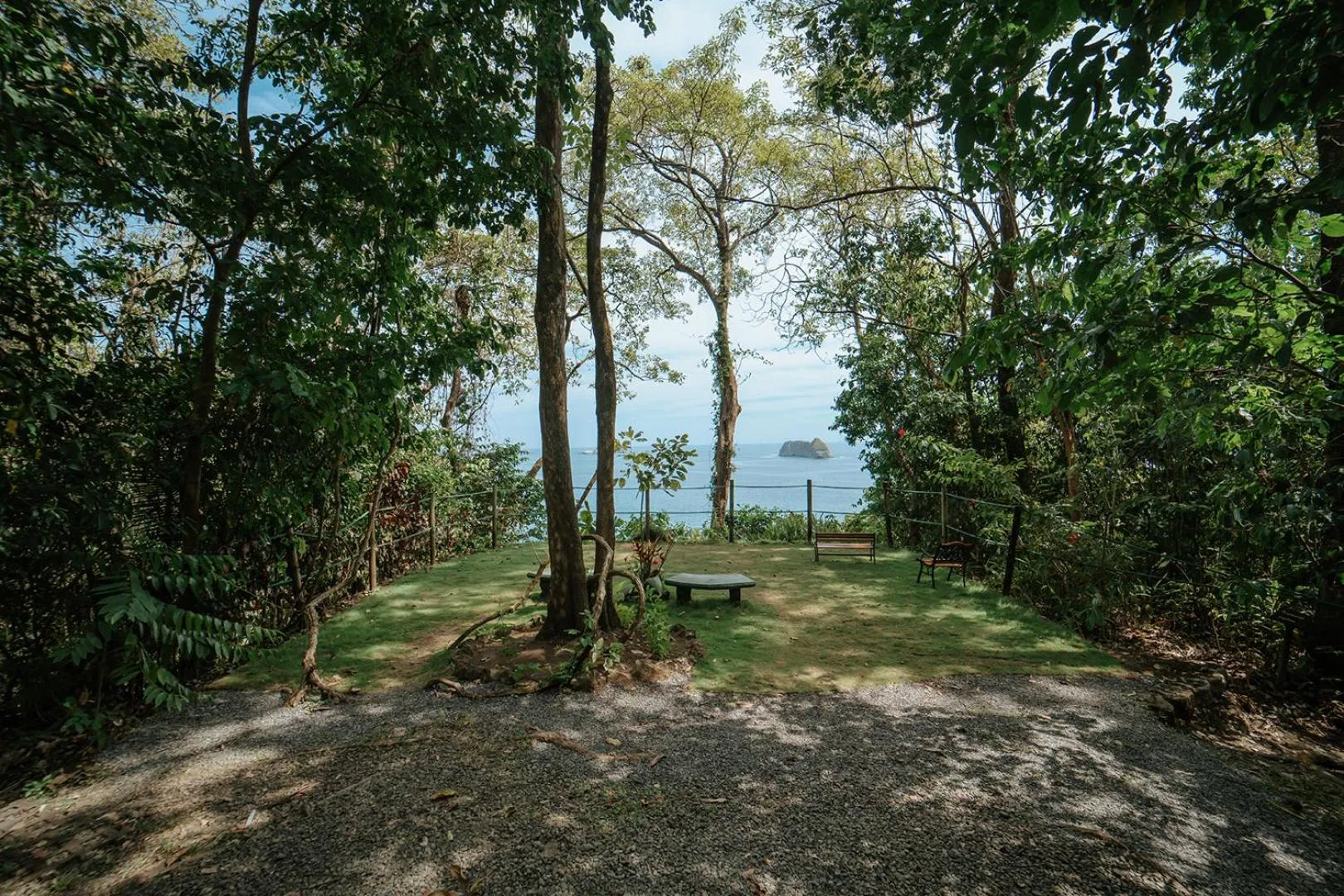 Hiking in Parador Nature Resort and Spa