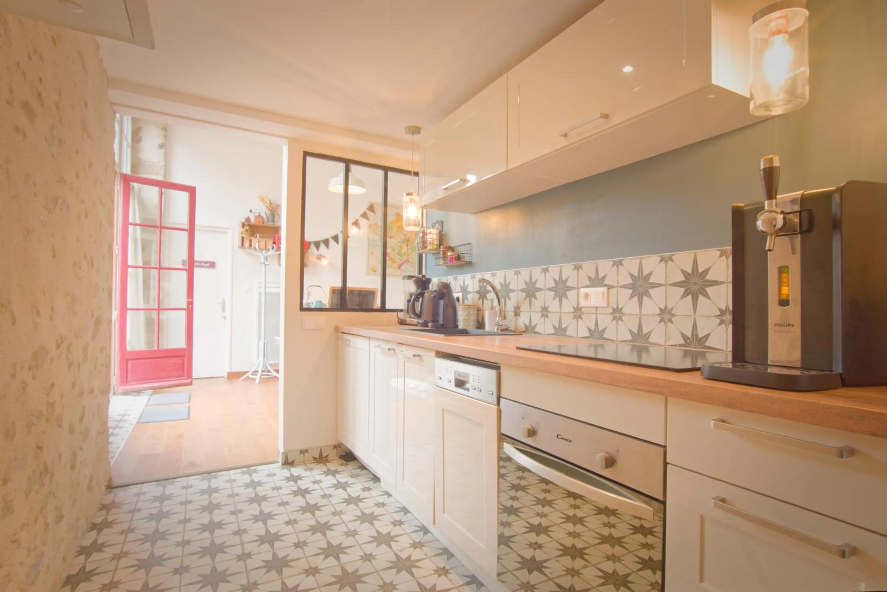 Coffee/tea facilities in La Belle lurette