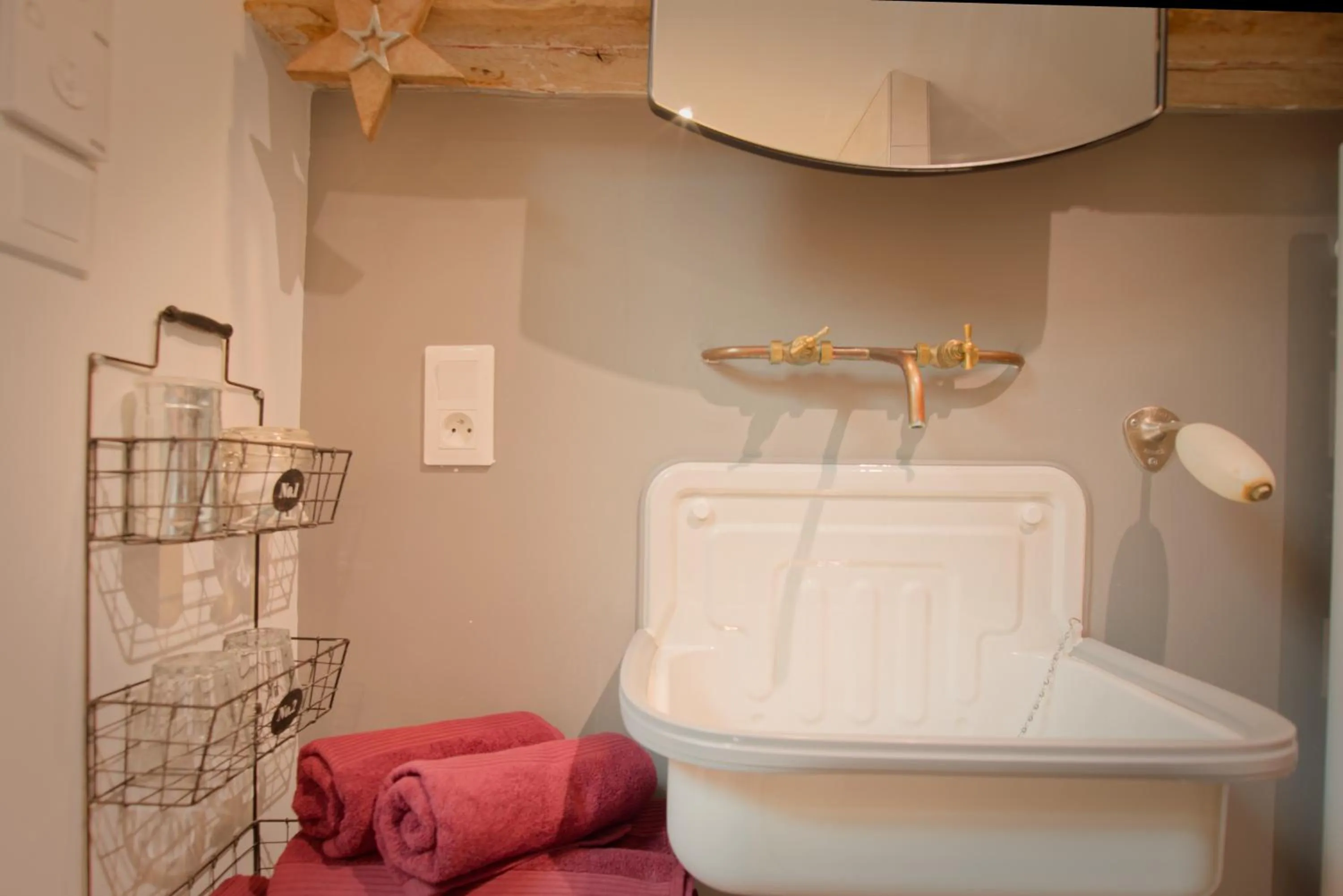 Bathroom in La Belle lurette