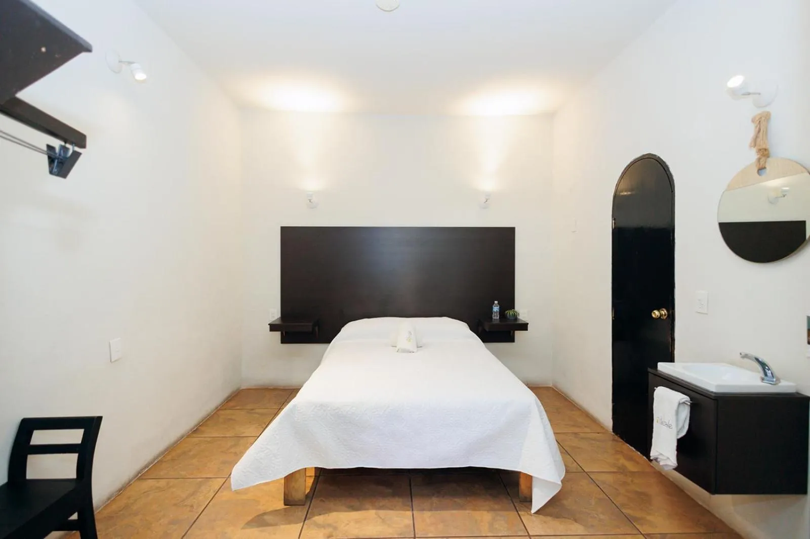 Photo of the whole room, Bed in Hotel Allende Morelia