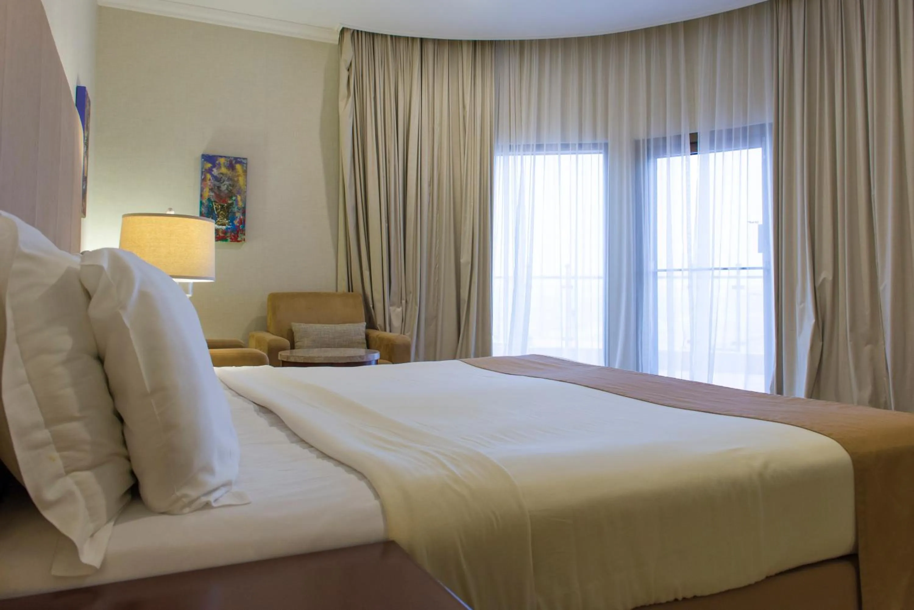 Day, Bed in Al Qurum Resort
