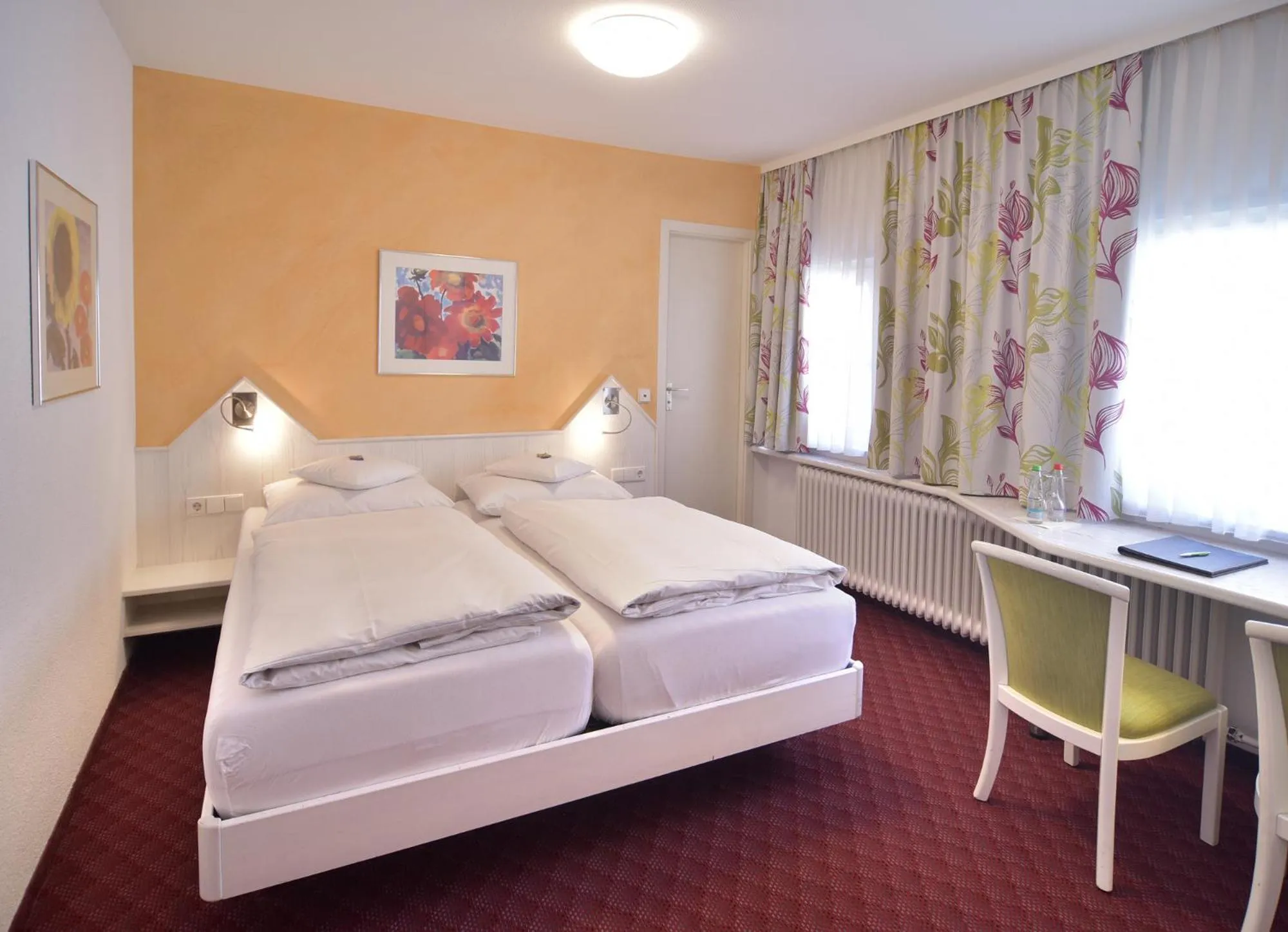 Bed in Hotel - Restaurant Hirsch