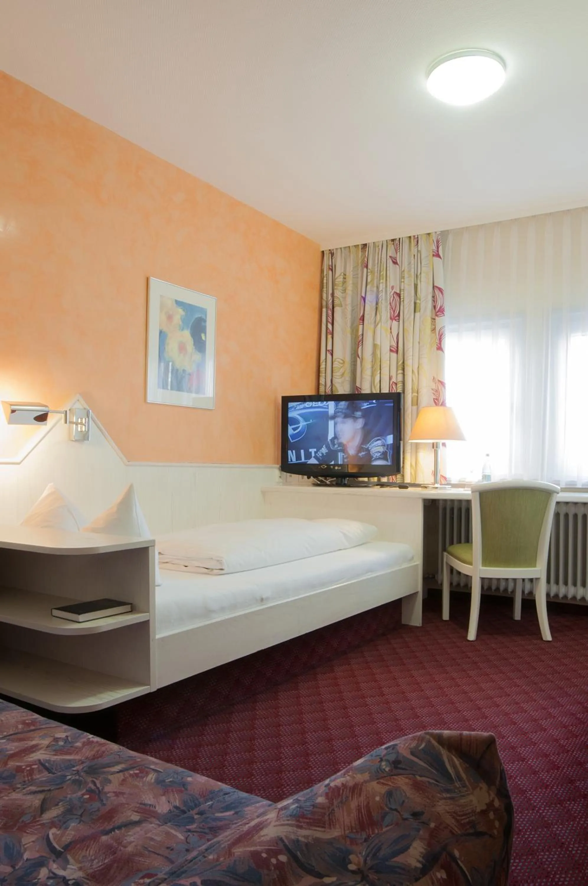 Bed in Hotel - Restaurant Hirsch