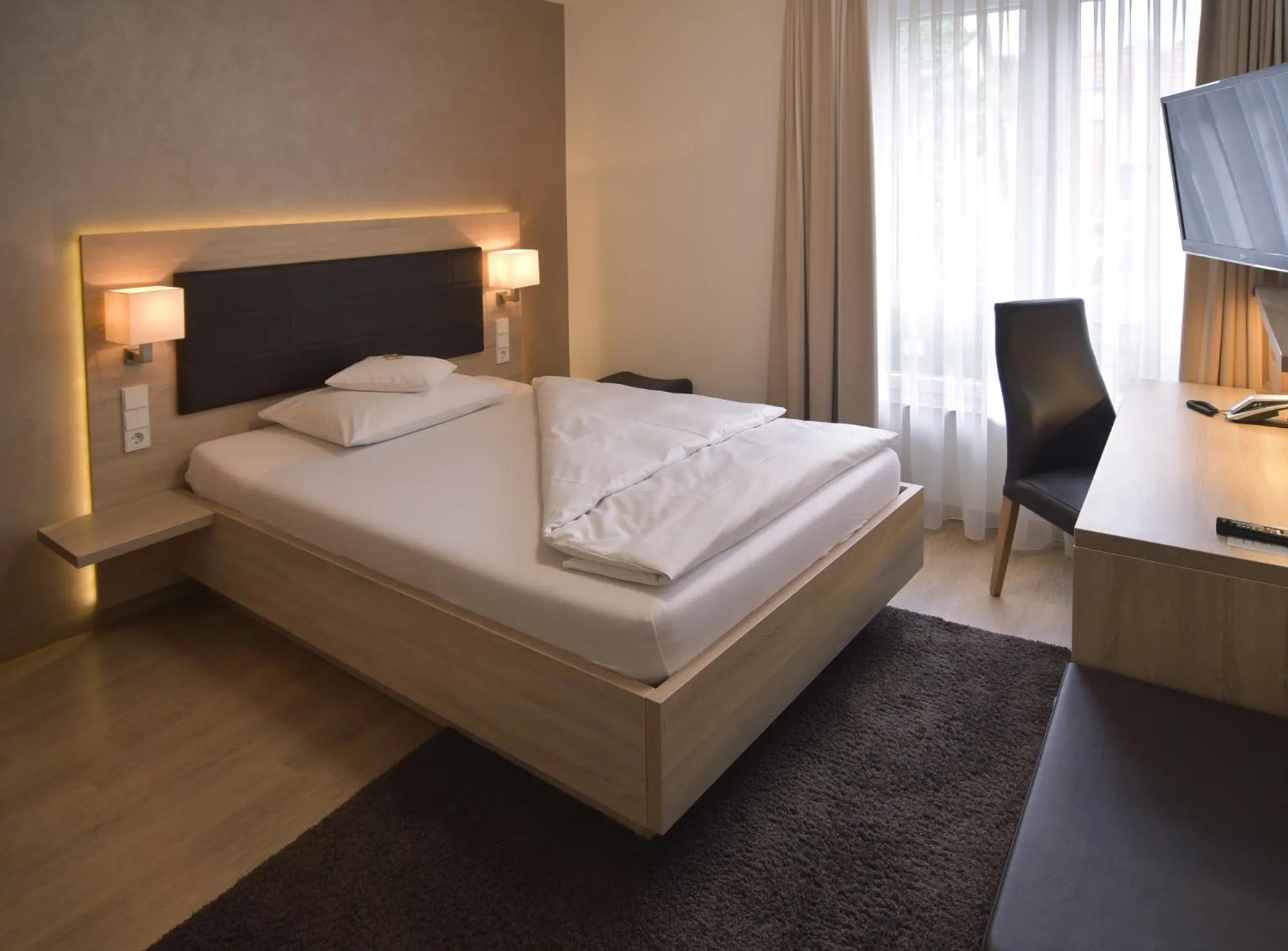 Bed in Hotel - Restaurant Hirsch