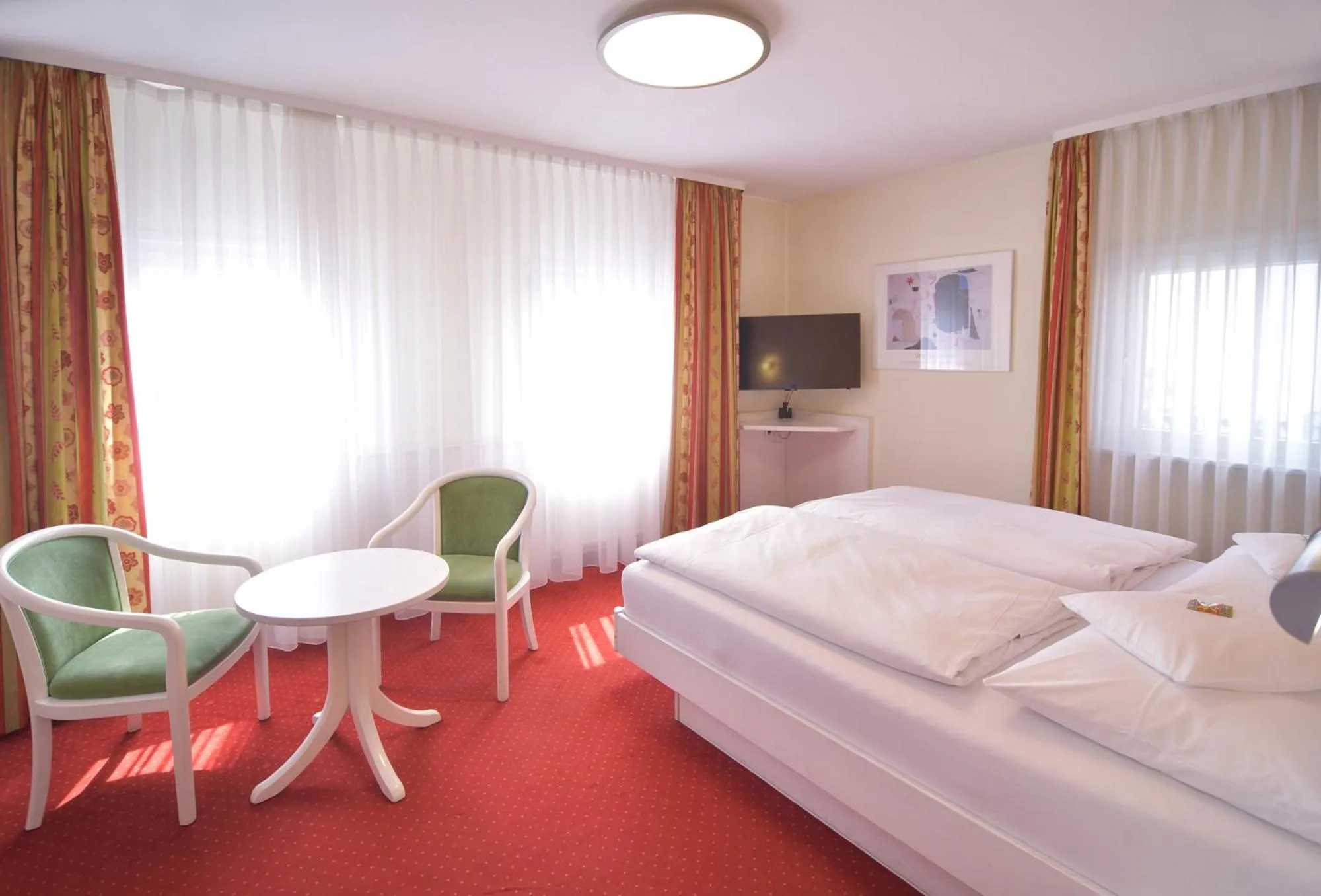 Bed in Hotel - Restaurant Hirsch