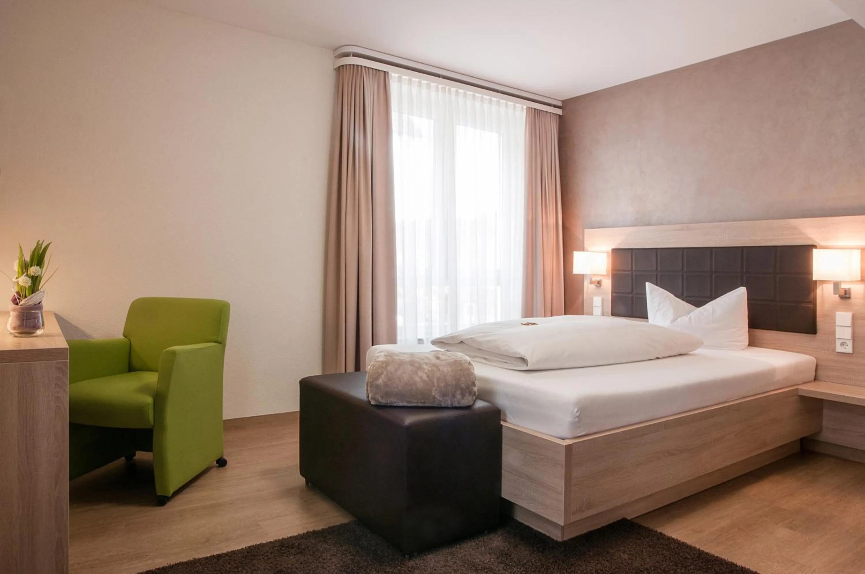 Bed in Hotel - Restaurant Hirsch