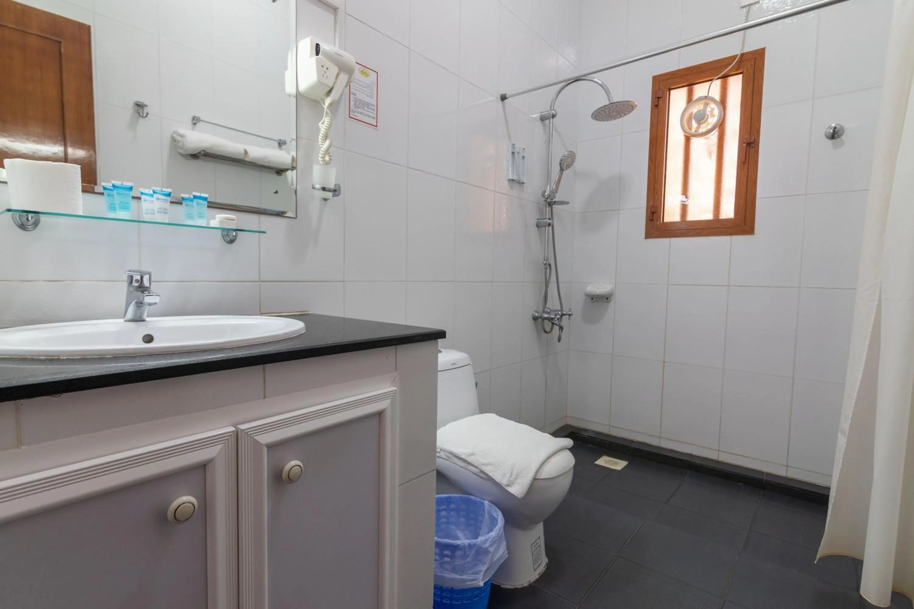 Bathroom in Al Ayjah Plaza Hotel