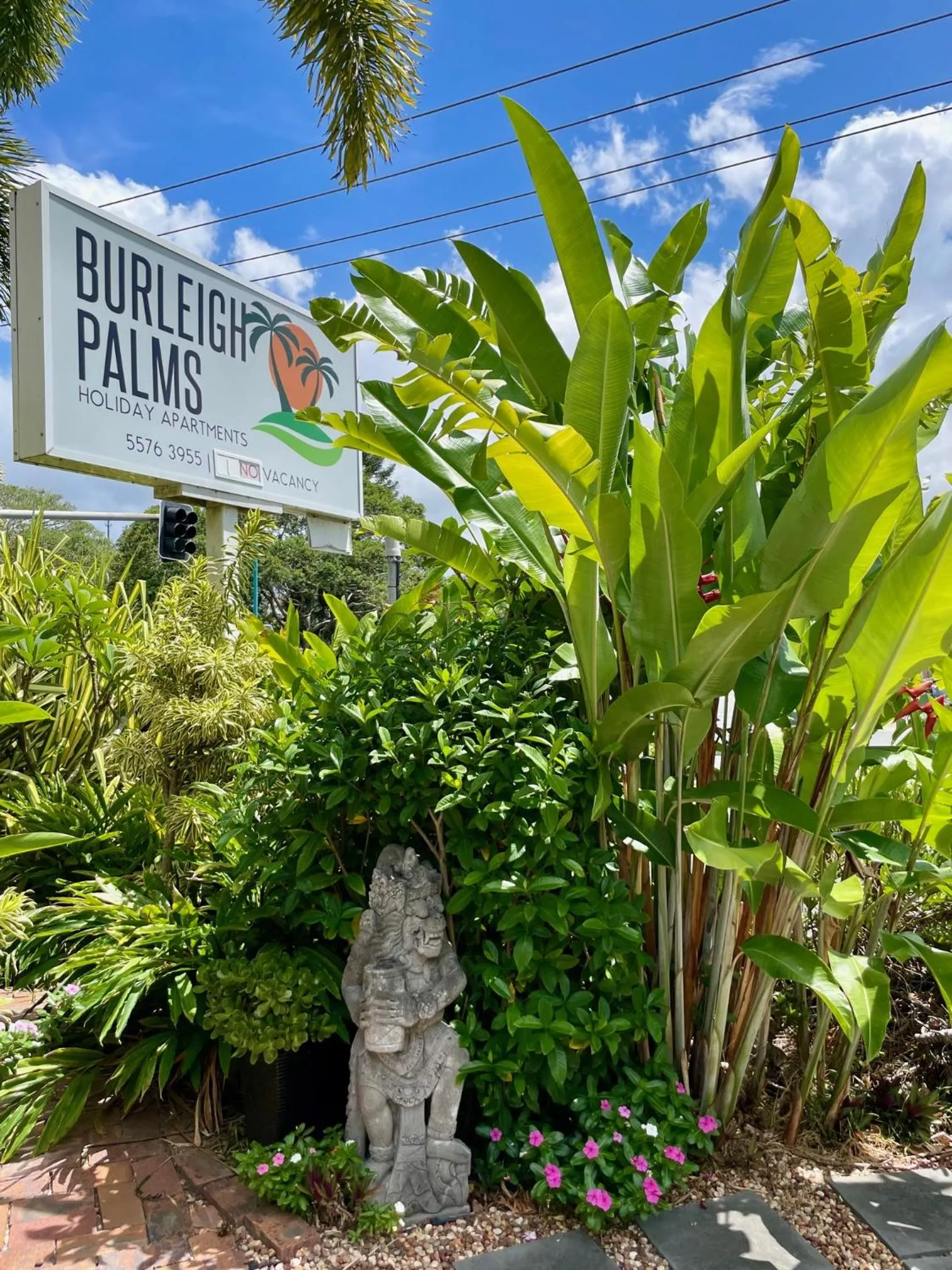 Property building in Burleigh Palms Holiday Apartments