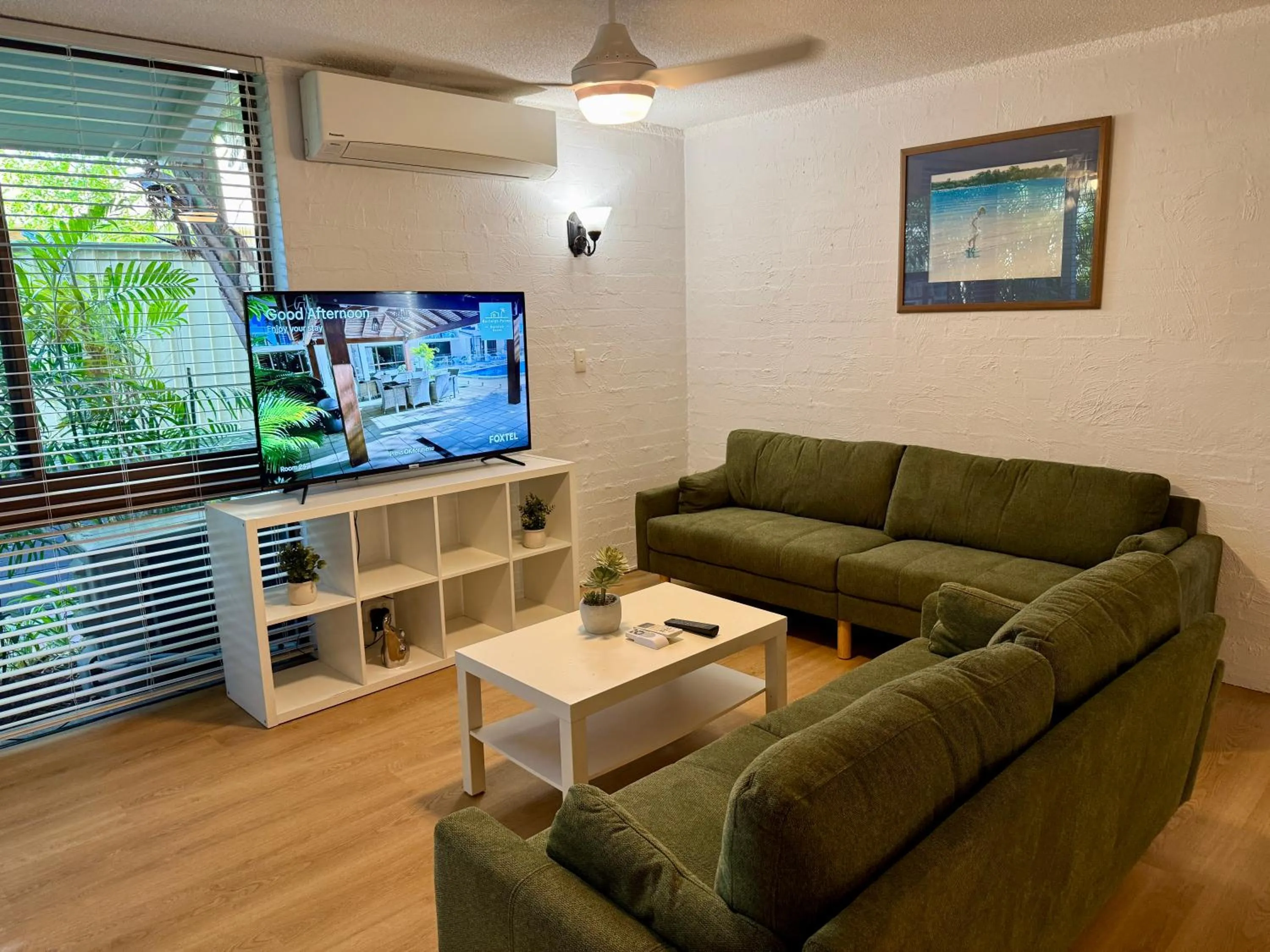 TV and multimedia in Burleigh Palms Holiday Apartments