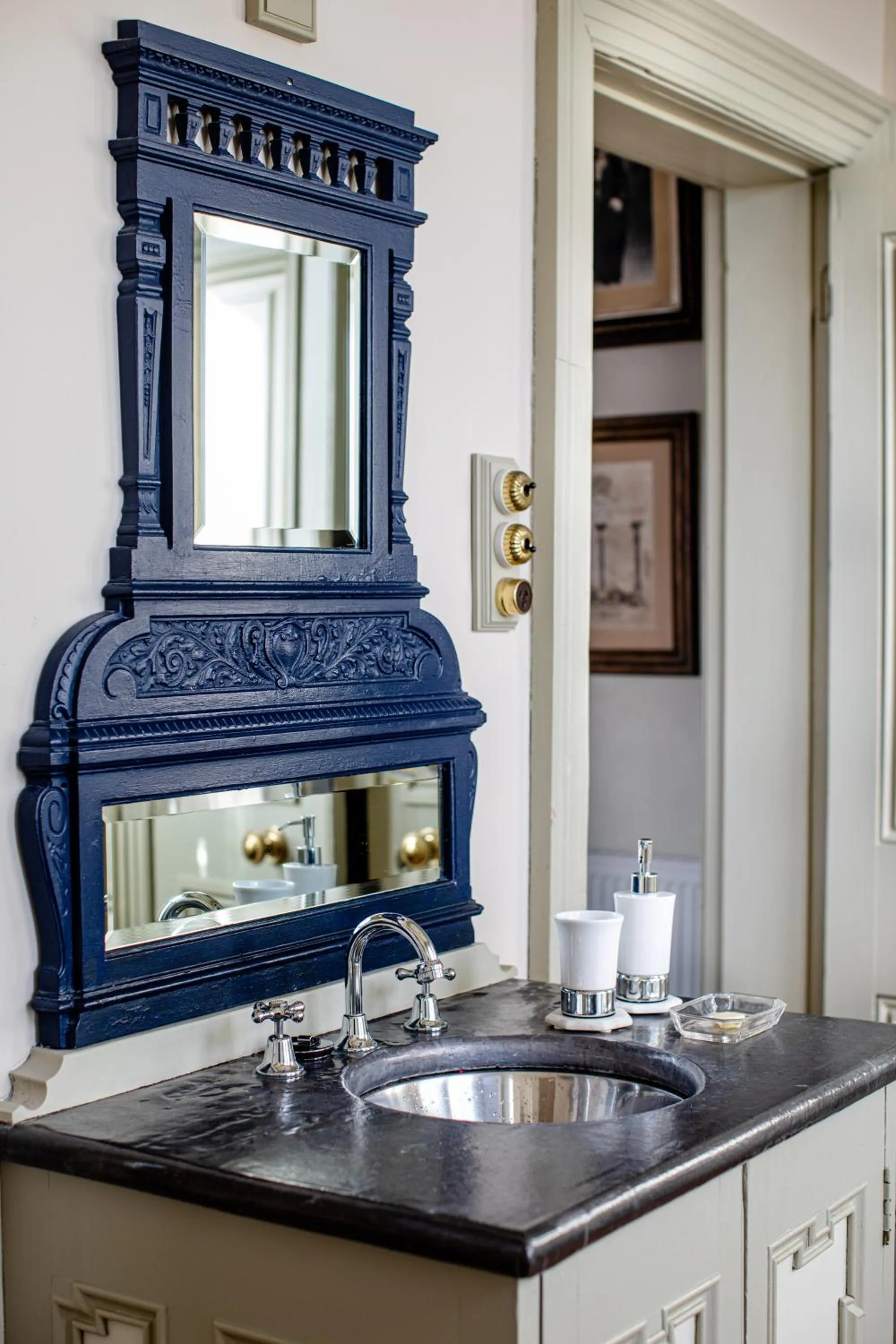 Toilet in The Corinda Collection