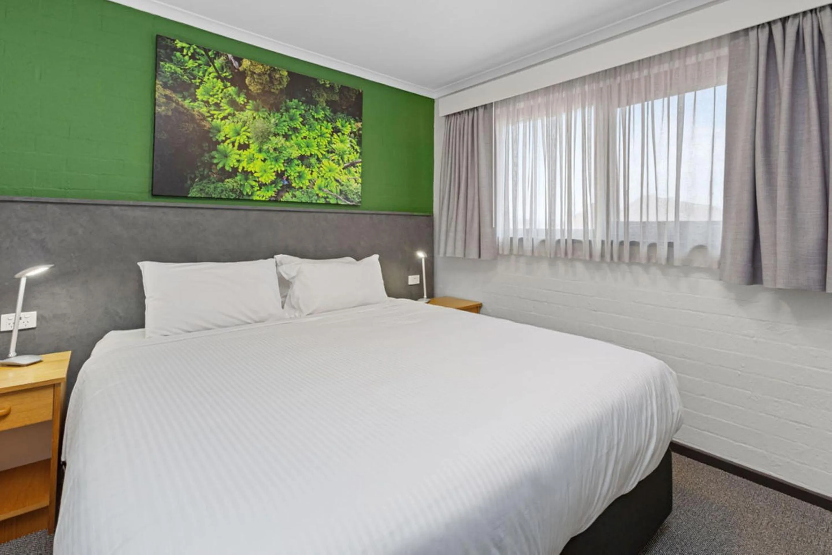 Bedroom, Bed in Apollo Bay Motel & Apartments