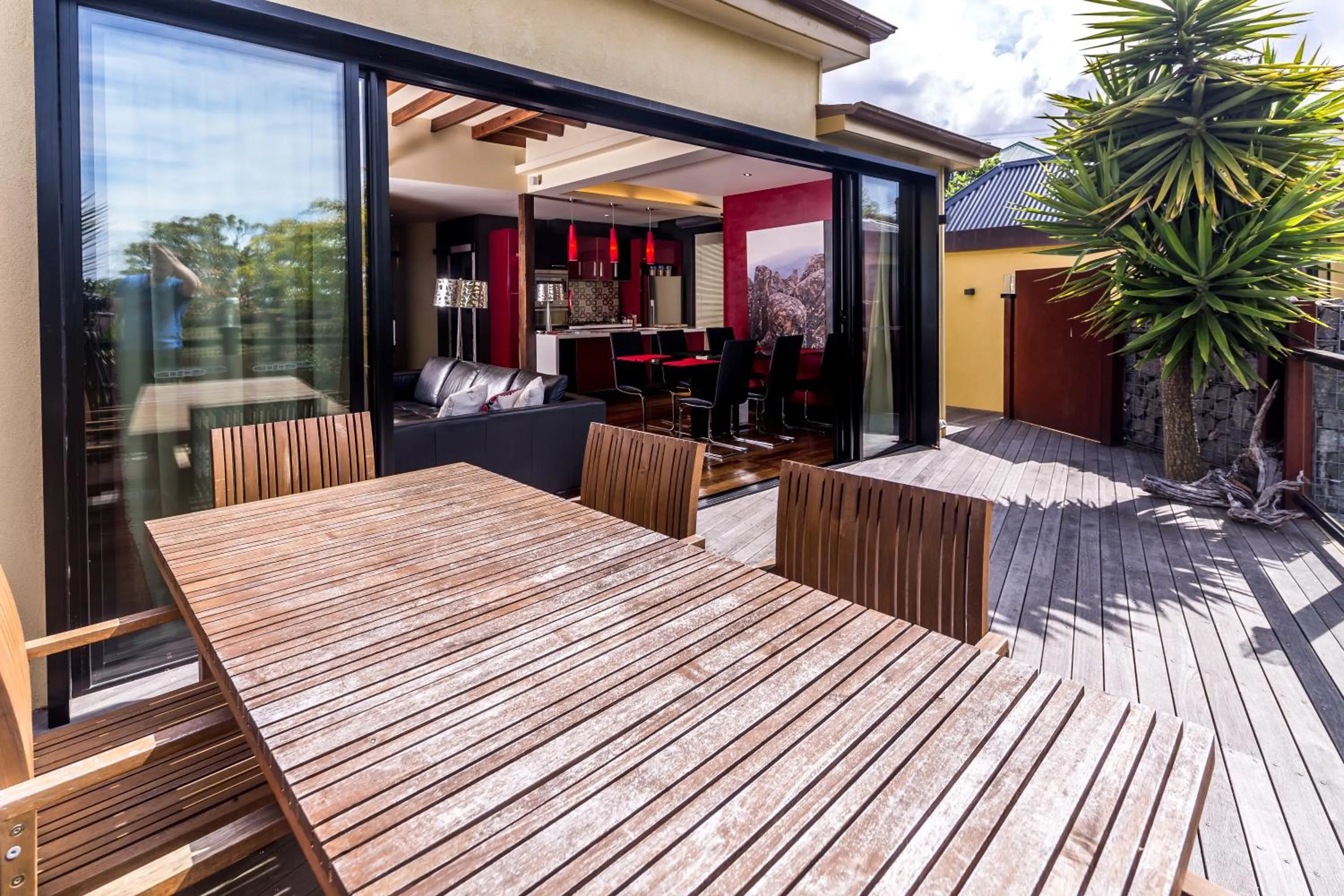 Balcony/Terrace in Corinda Contemporary