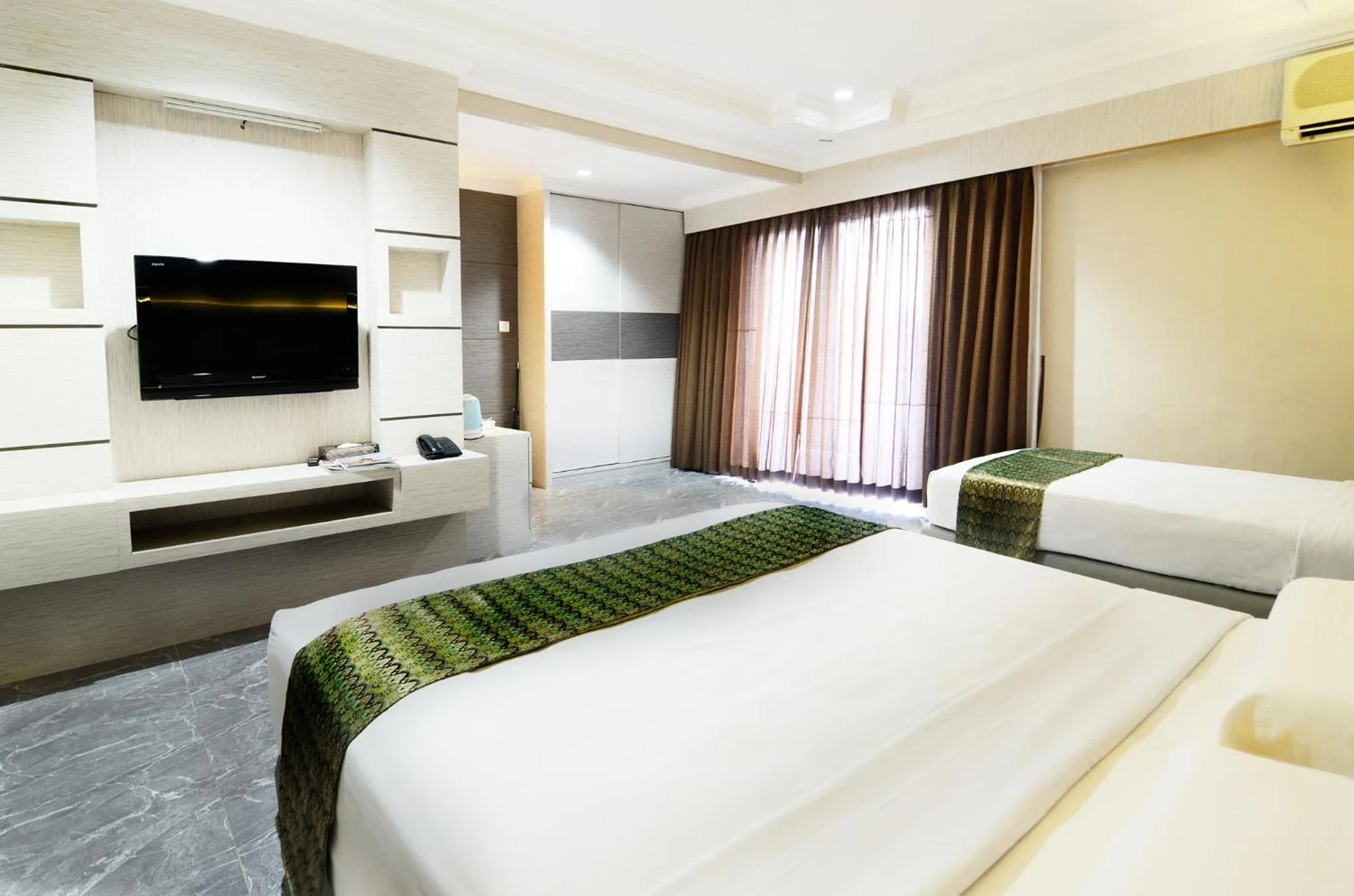 Bedroom, Bed in Pelangi Hotel & Resort