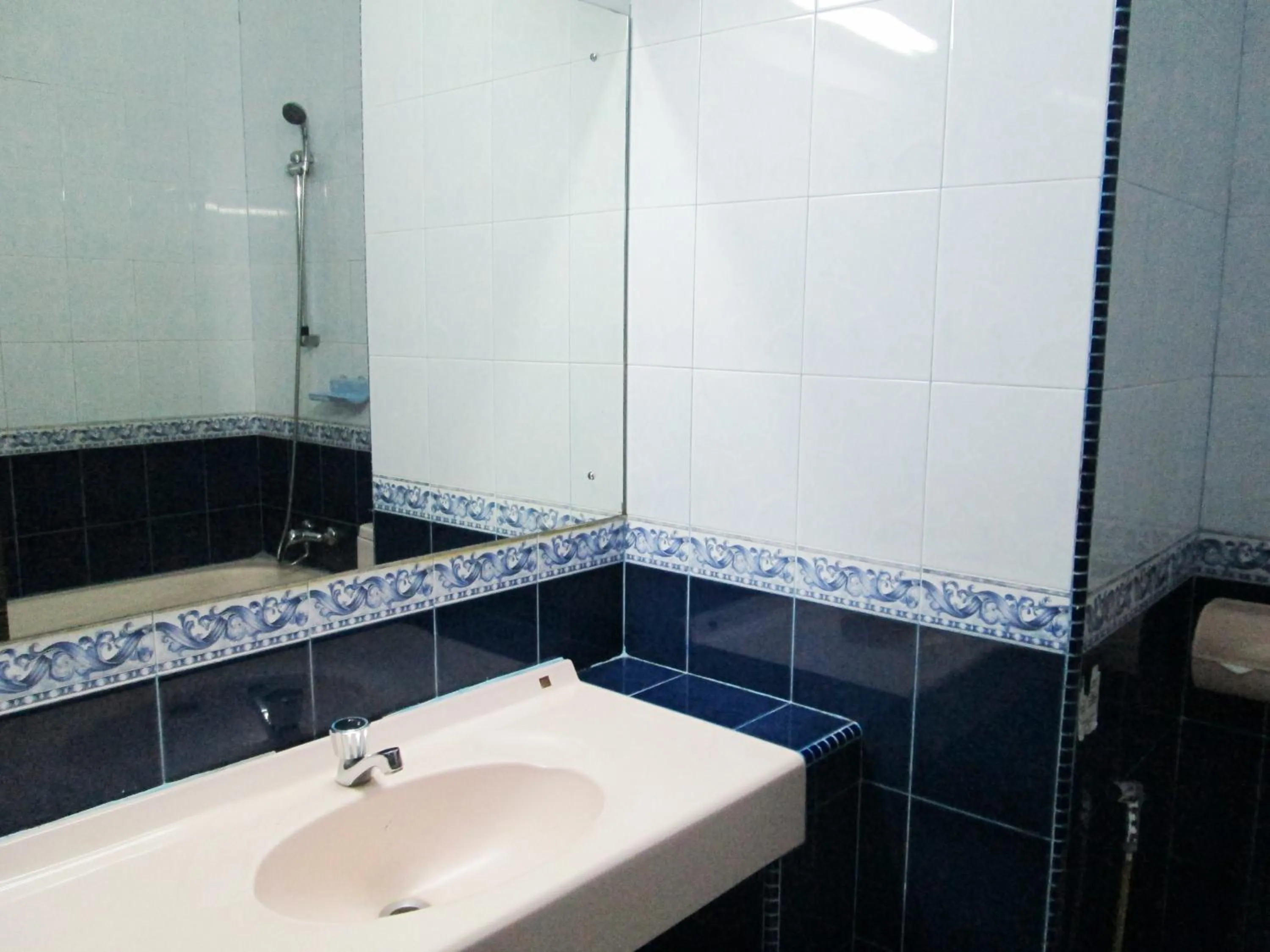 Bathroom in Pelangi Hotel & Resort