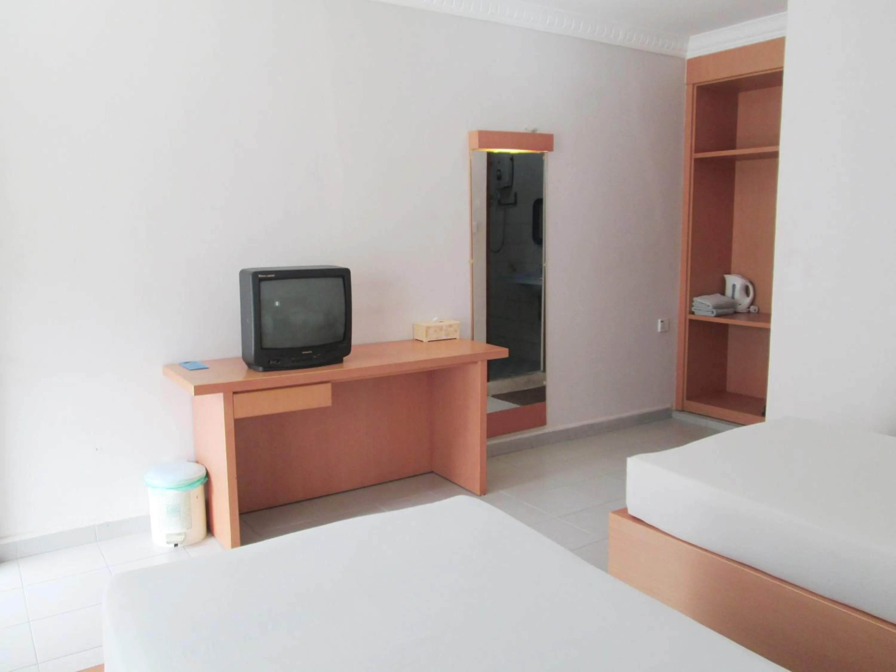 TV and multimedia, Bed in Pelangi Hotel & Resort