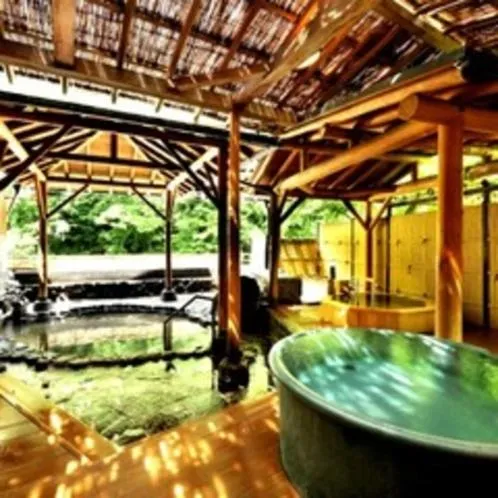 Hot Tub in Hotel Okuyumoto