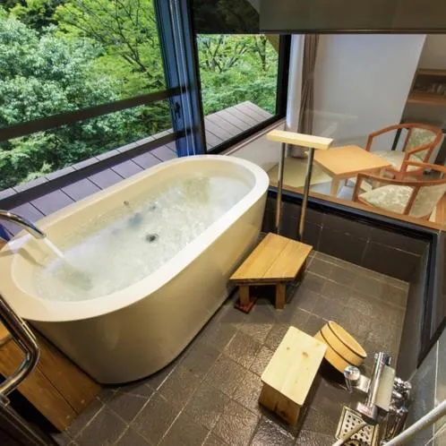 Bath in Hotel Okuyumoto