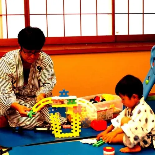 children in Hotel Okuyumoto