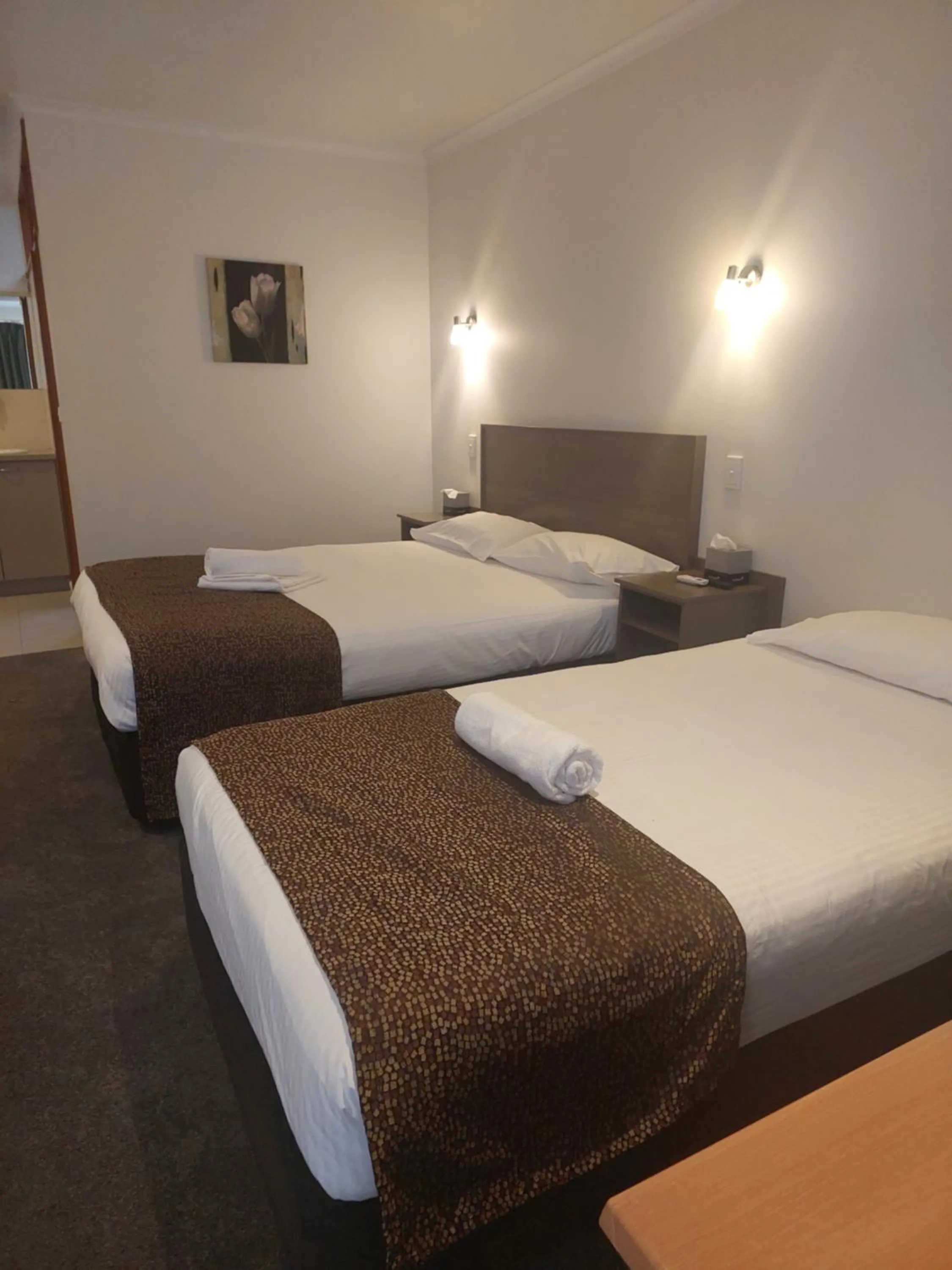 Bed in Werribee Motel and Apartments