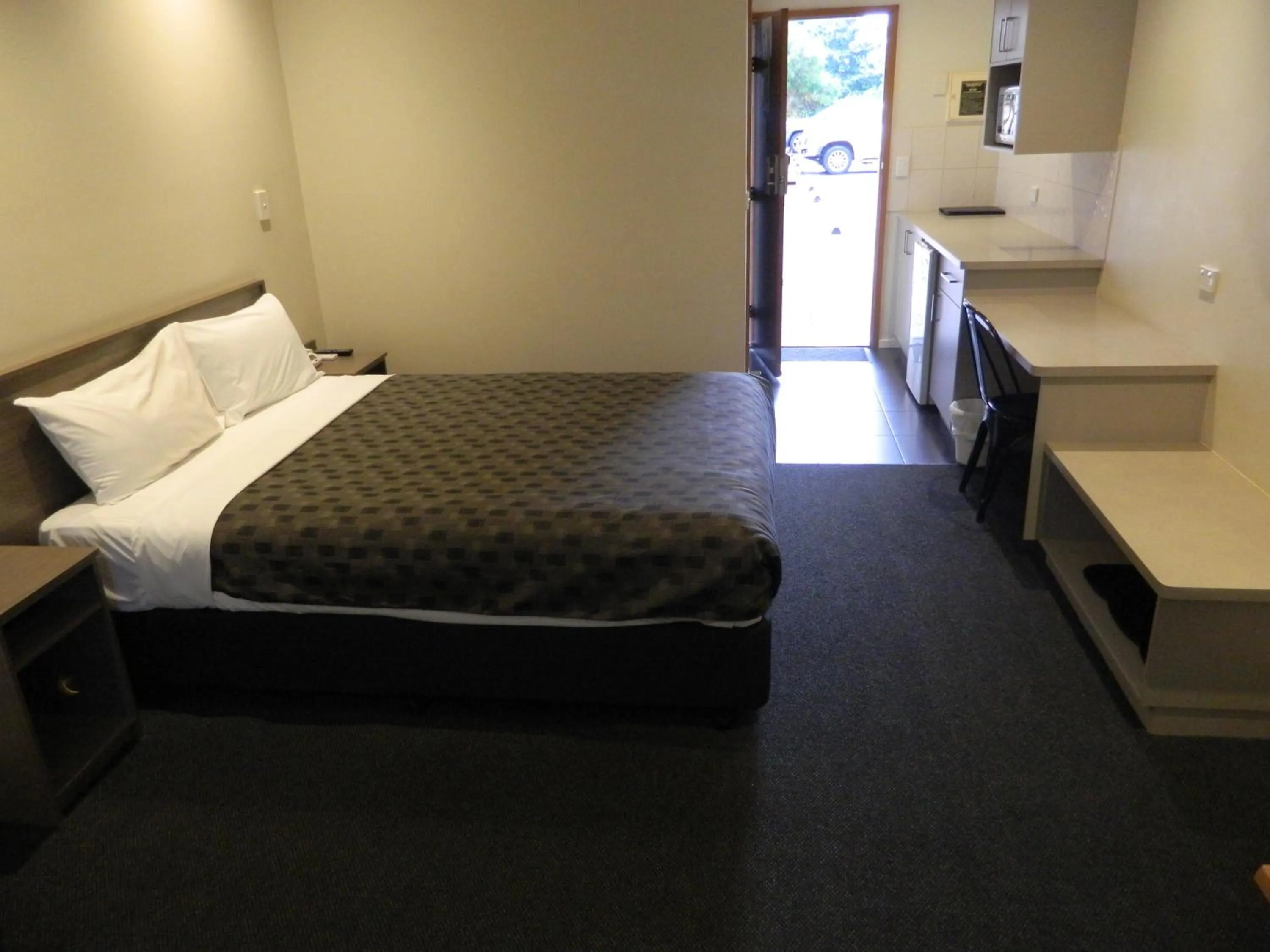 Bed in Werribee Motel and Apartments
