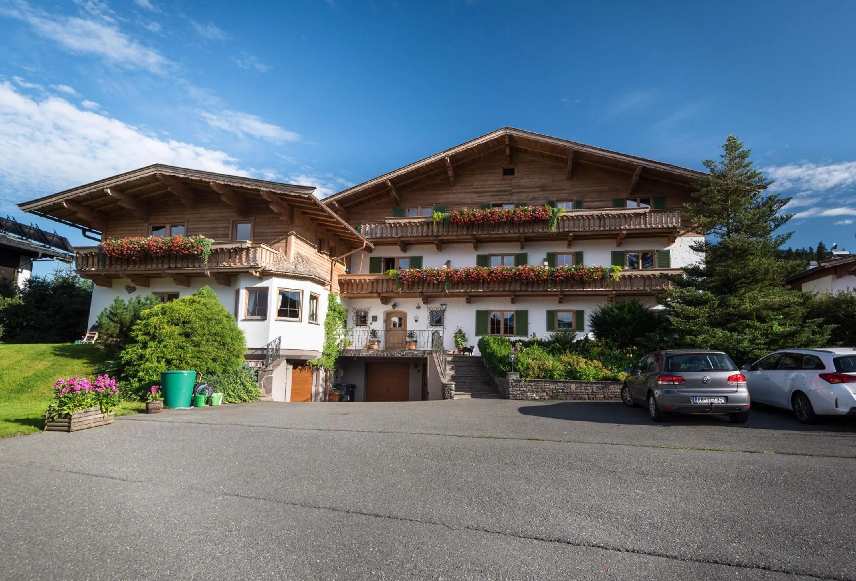 Property building in Apartments Foidl