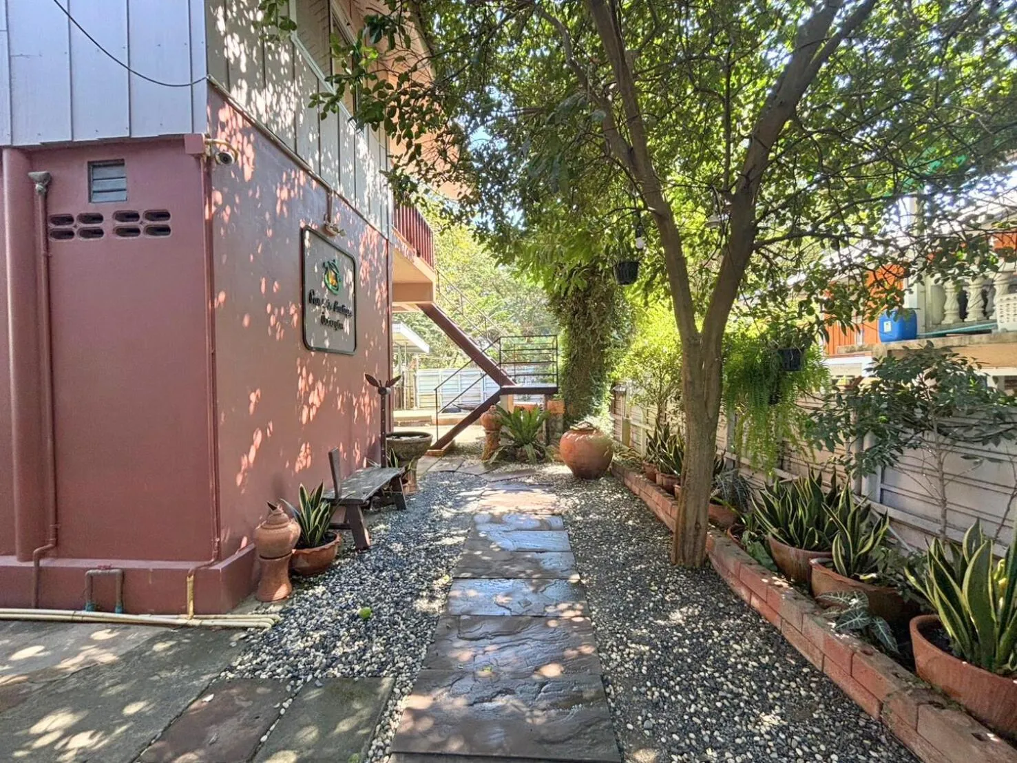 Pan Din Boutique Guest House