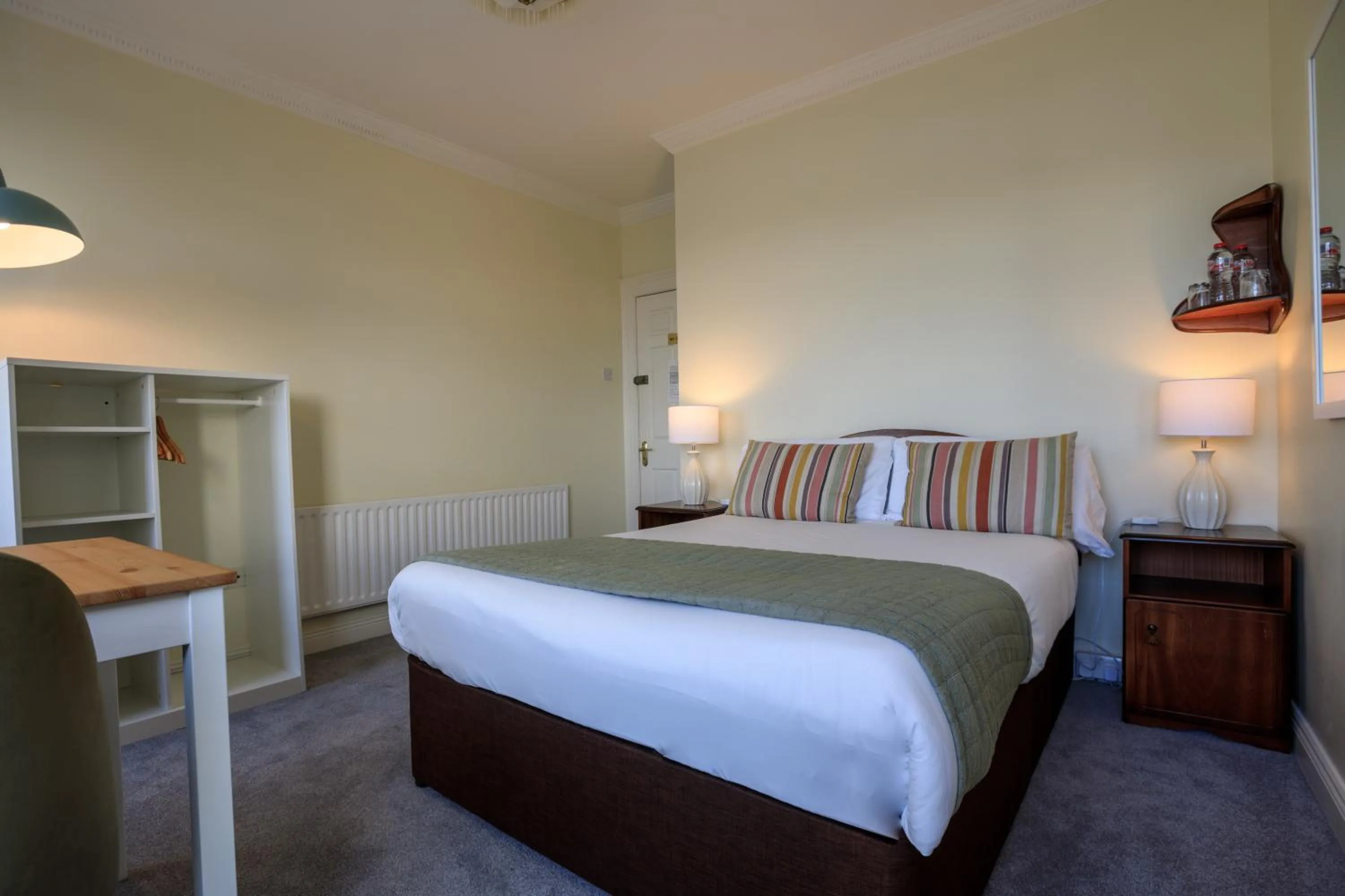 Sea view, Bed in The Waterfront