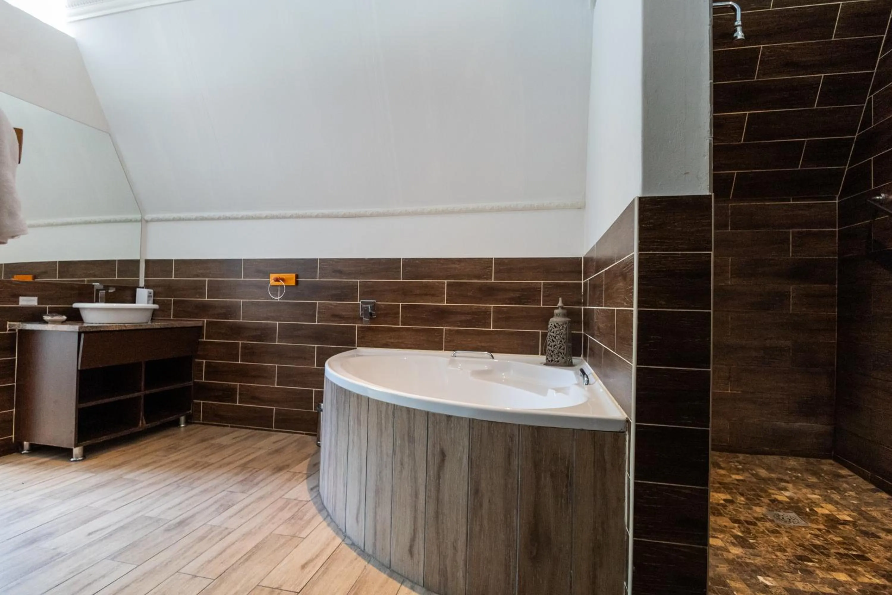 Bathroom in Lavender Hill Country Estate and Wedding Venue