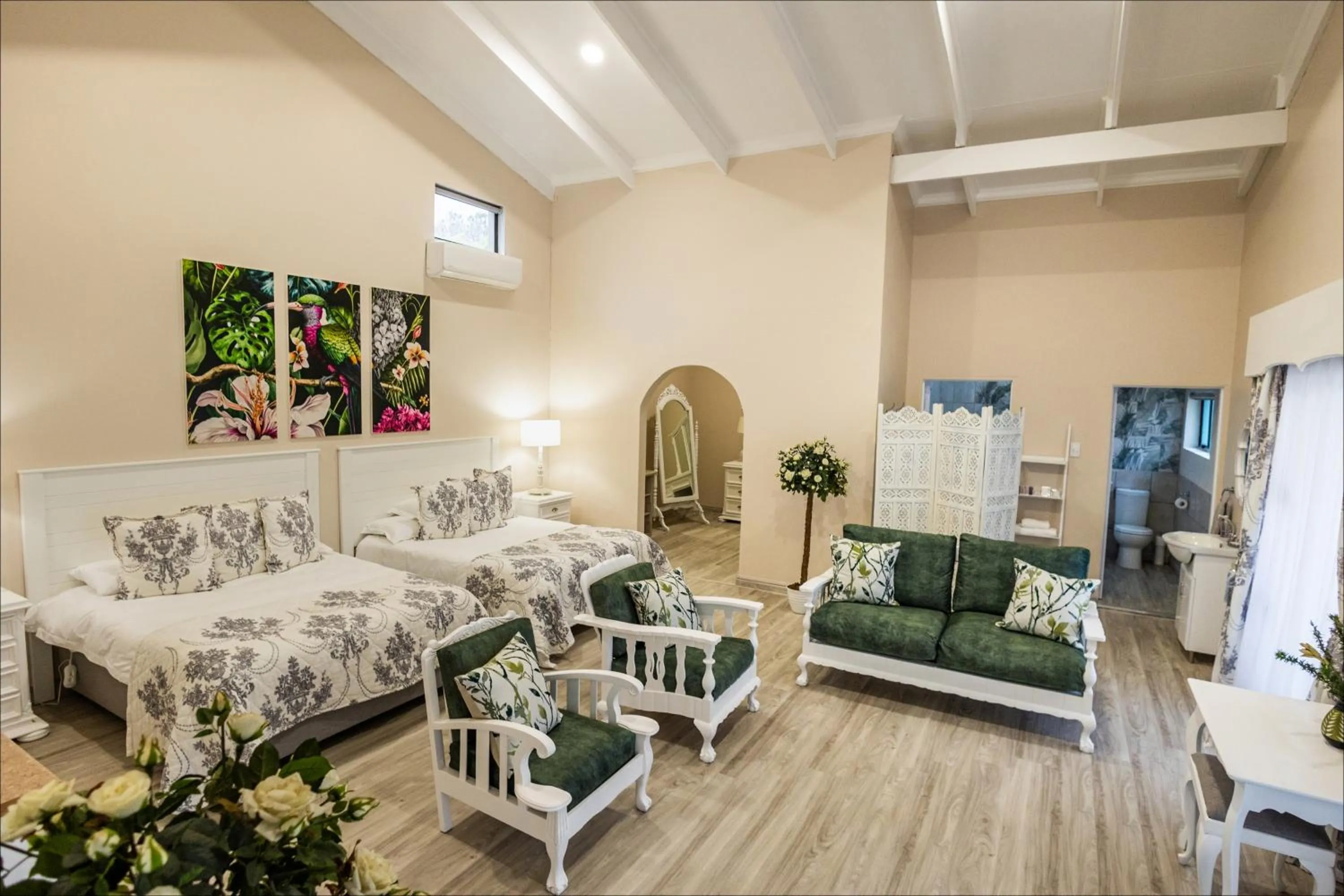 Bed in Lavender Hill Country Estate and Wedding Venue