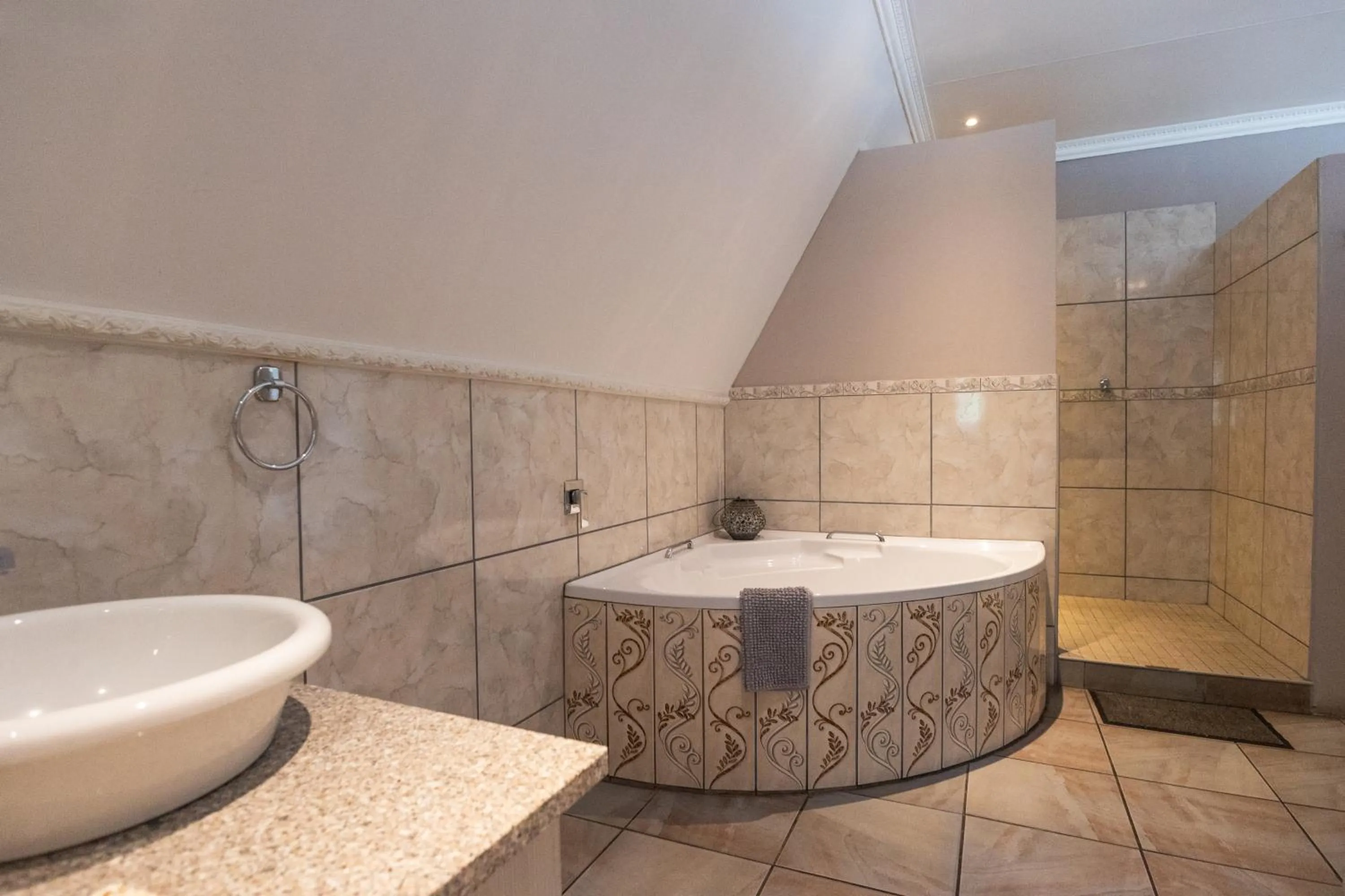 Bathroom in Lavender Hill Country Estate and Wedding Venue