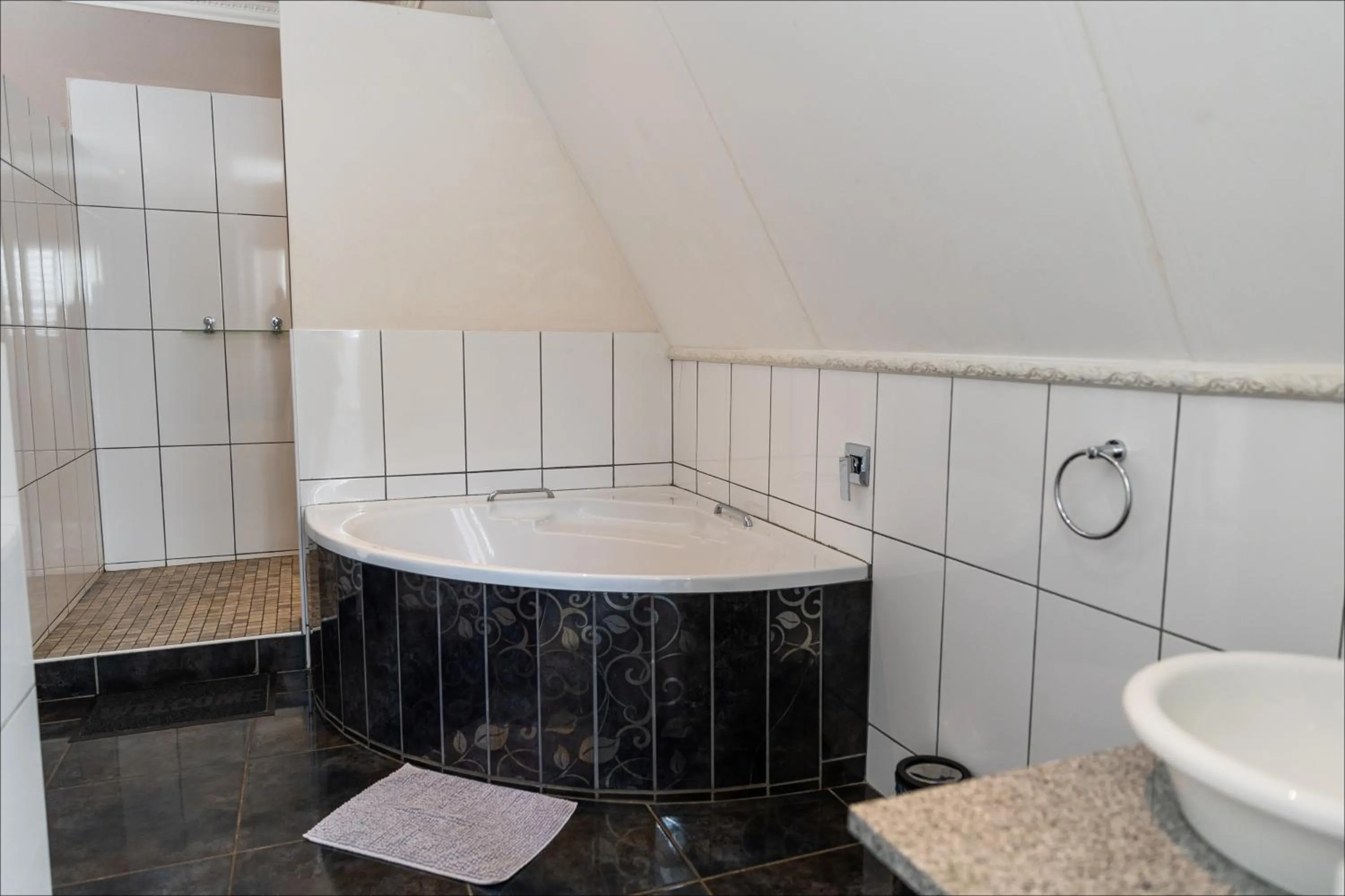 Bathroom in Lavender Hill Country Estate and Wedding Venue