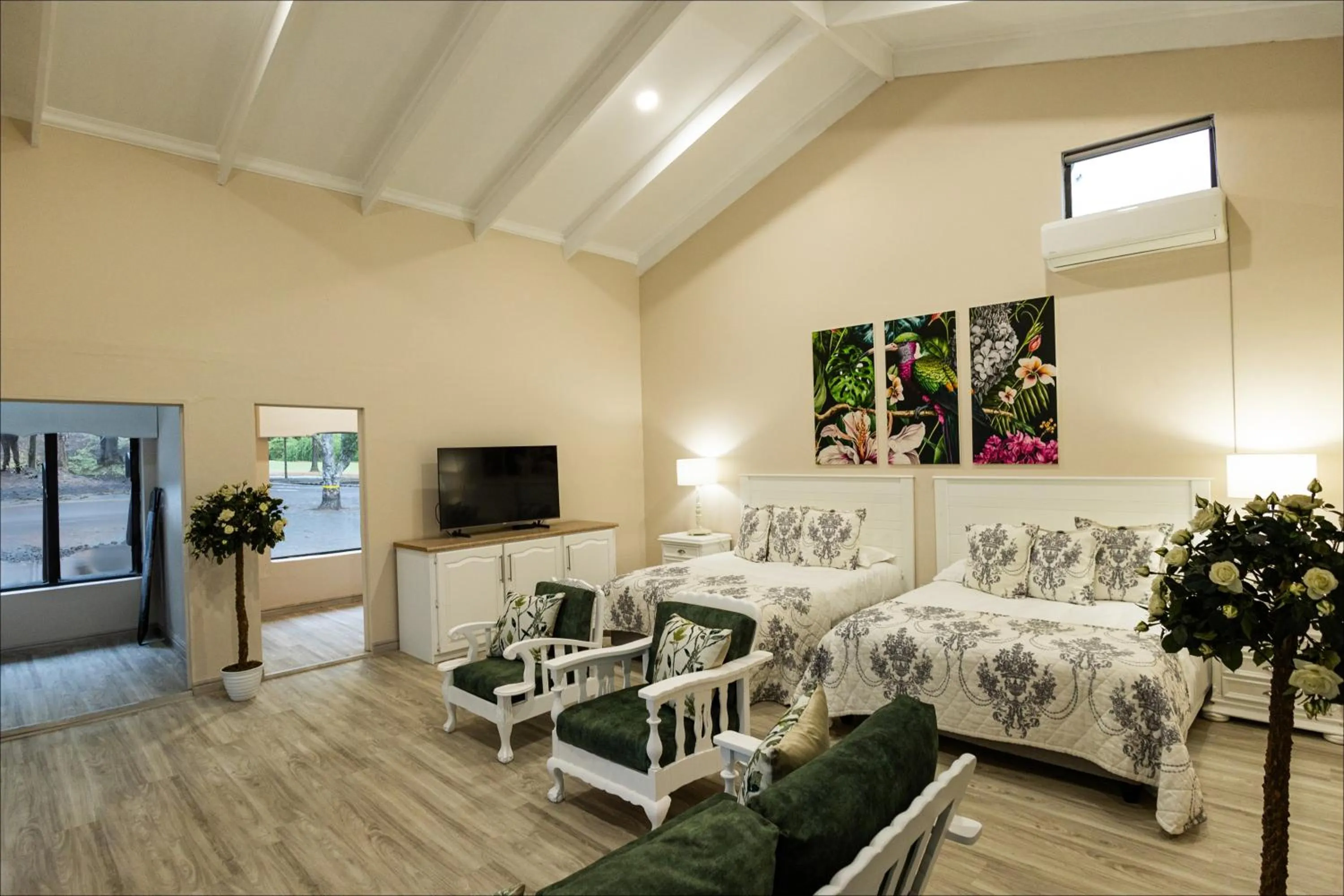 Bed in Lavender Hill Country Estate and Wedding Venue