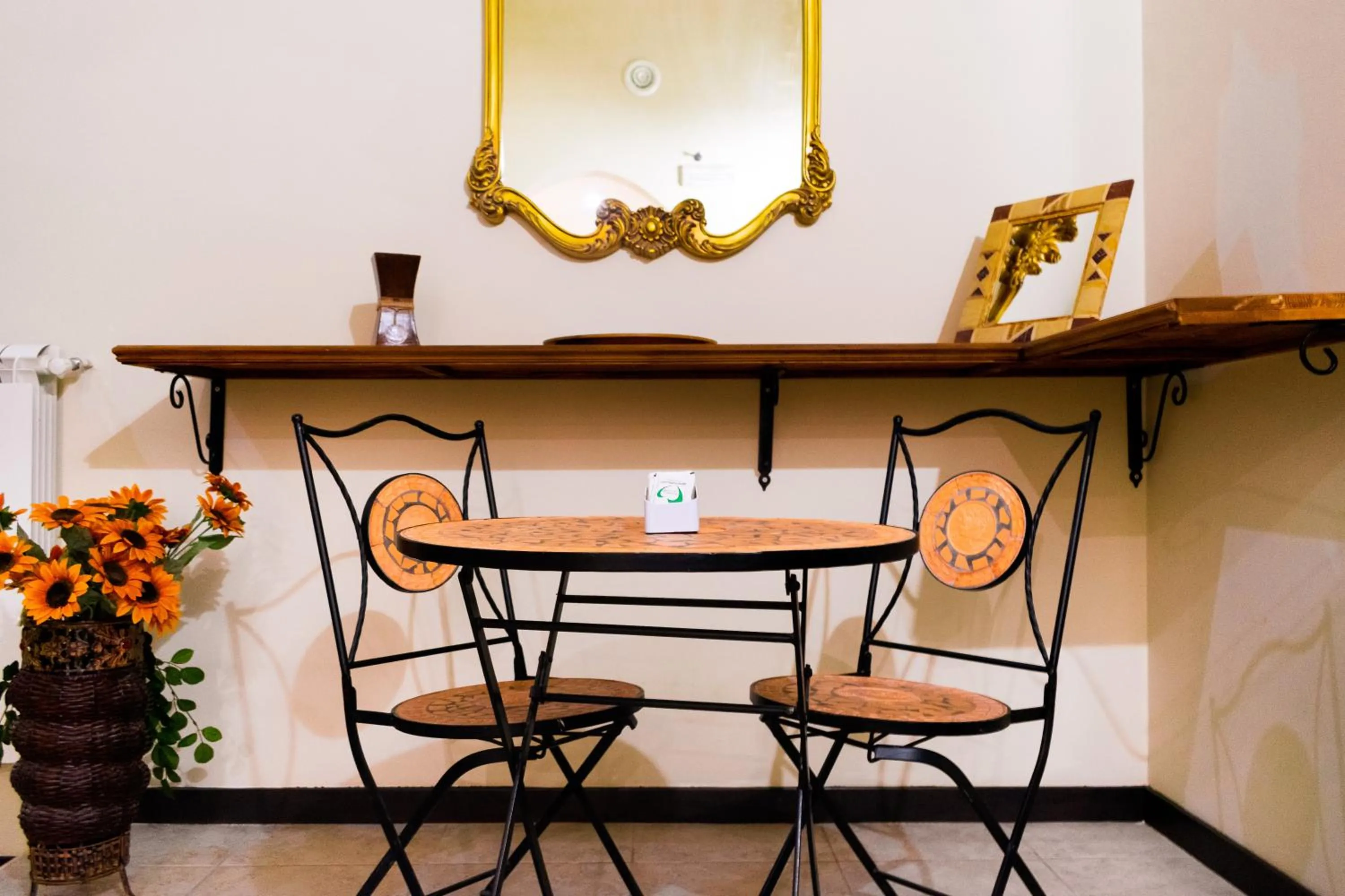 Dining area in B&B Muro Torto Lucera