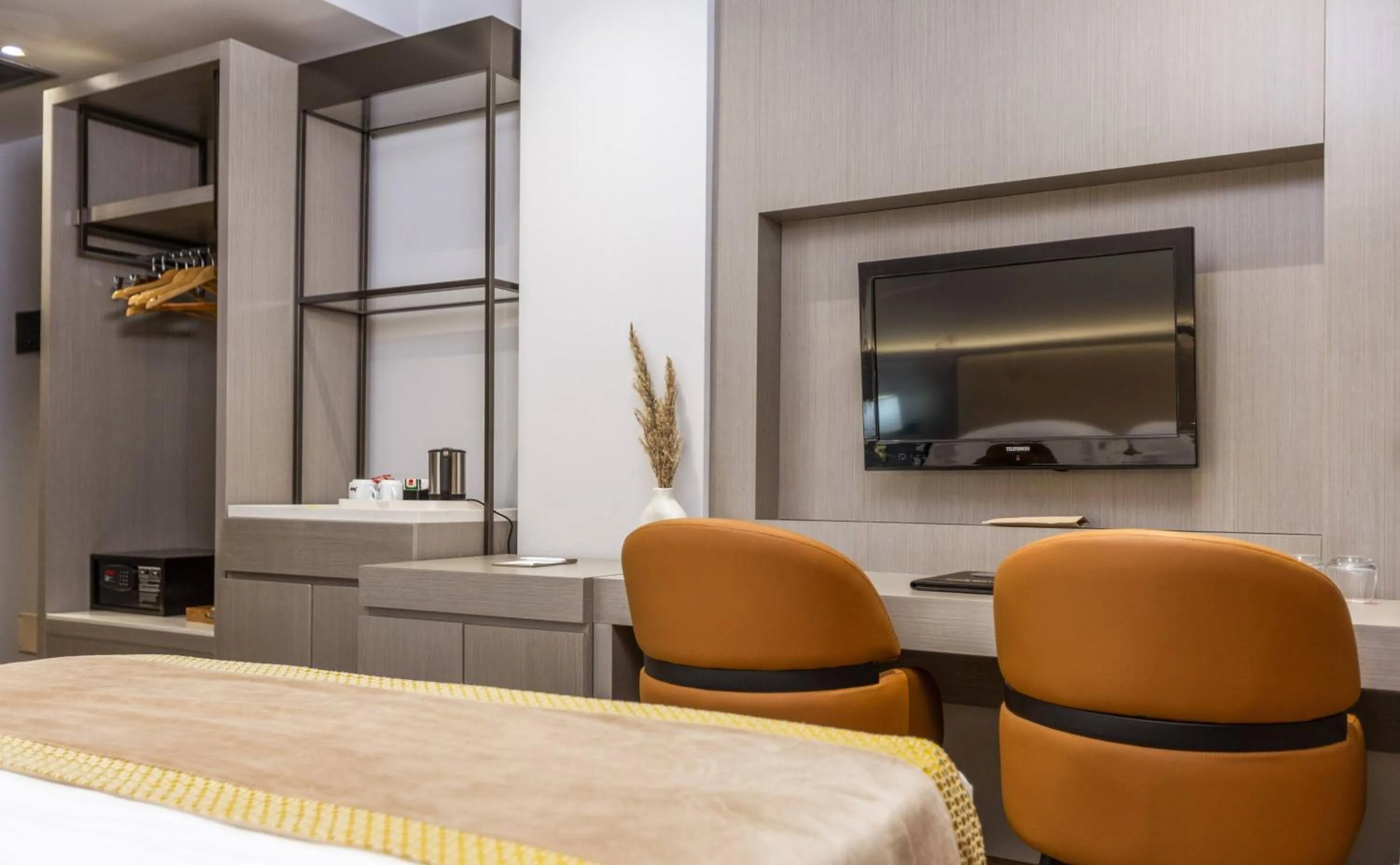 Bed in Shkodër Grand Hotel Europa Affiliated by Meliá