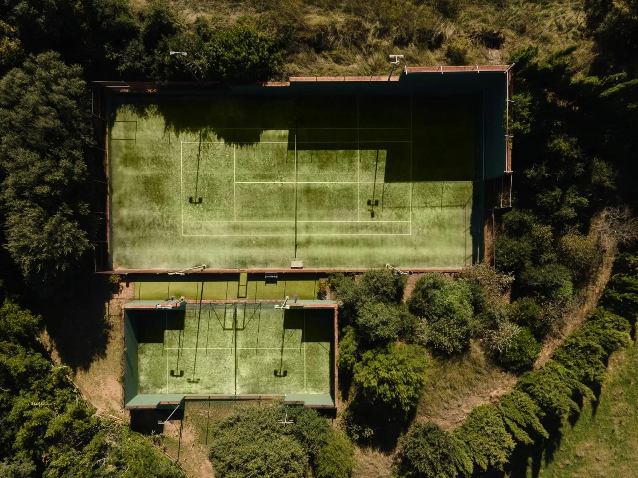 Tennis court in Mas de Torrent Hotel & Spa, Relais & Châteaux