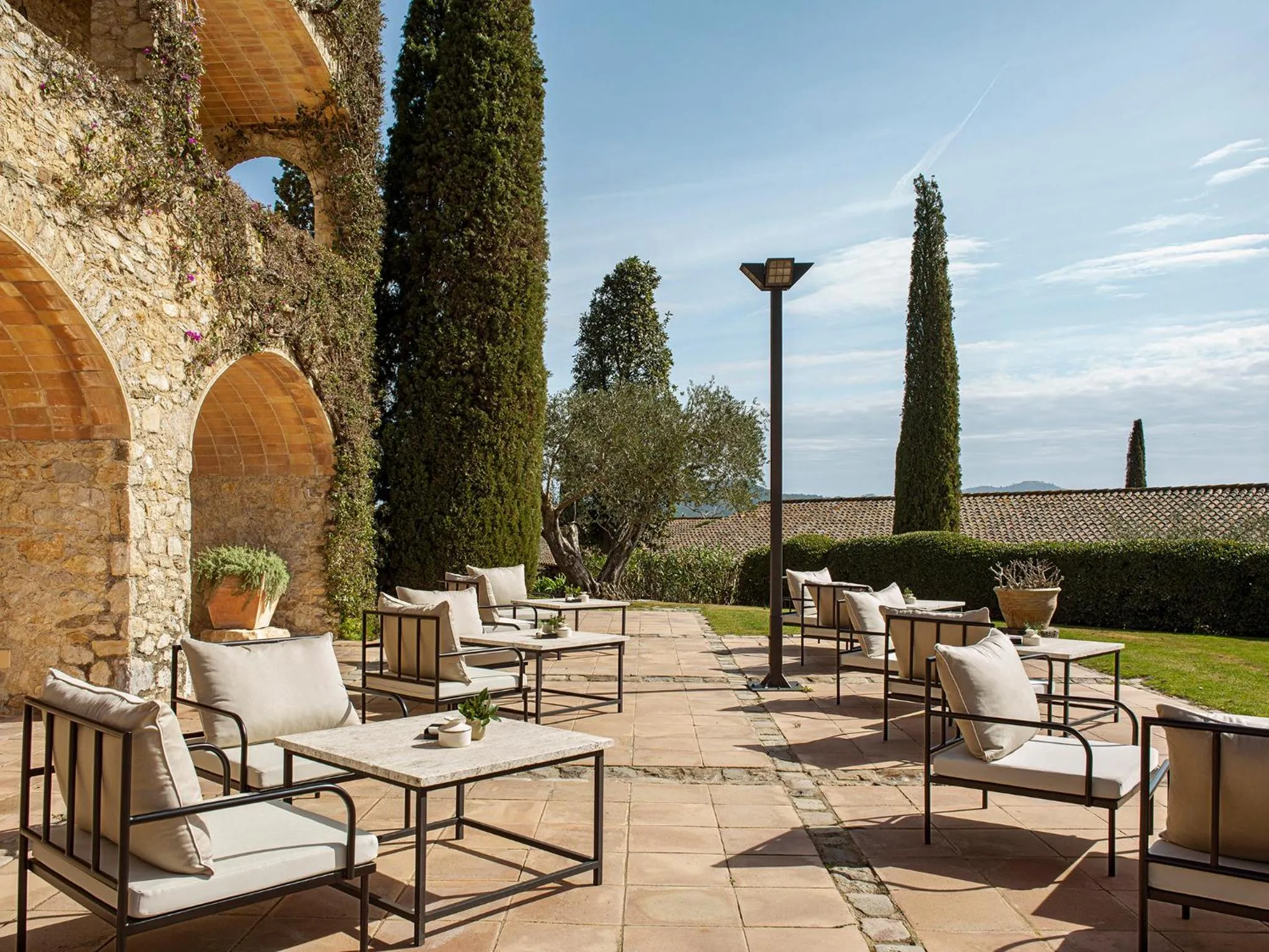 Patio in Mas de Torrent Hotel & Spa, Relais & Châteaux