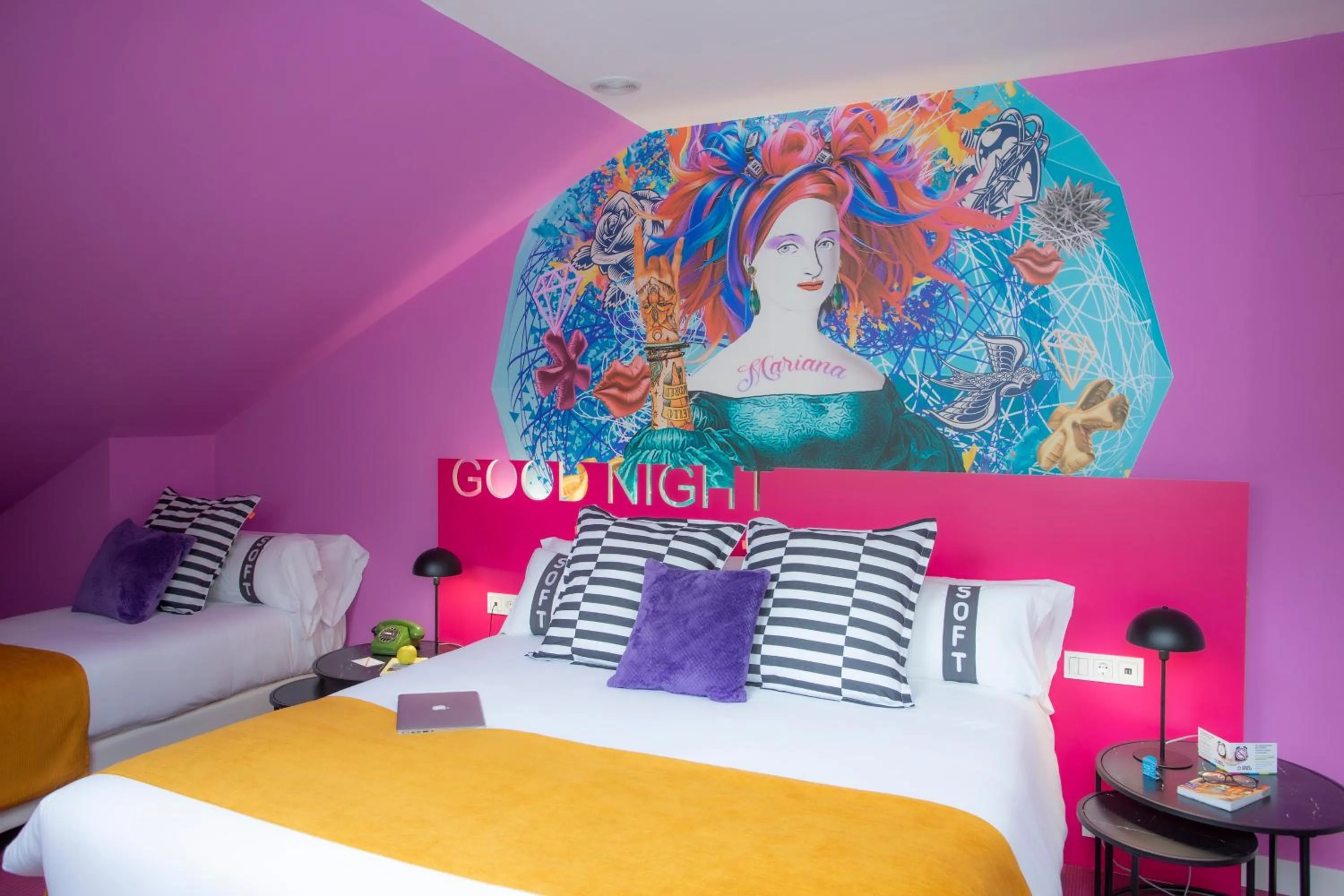 Photo of the whole room, Bed in Casual Ilbira Granada