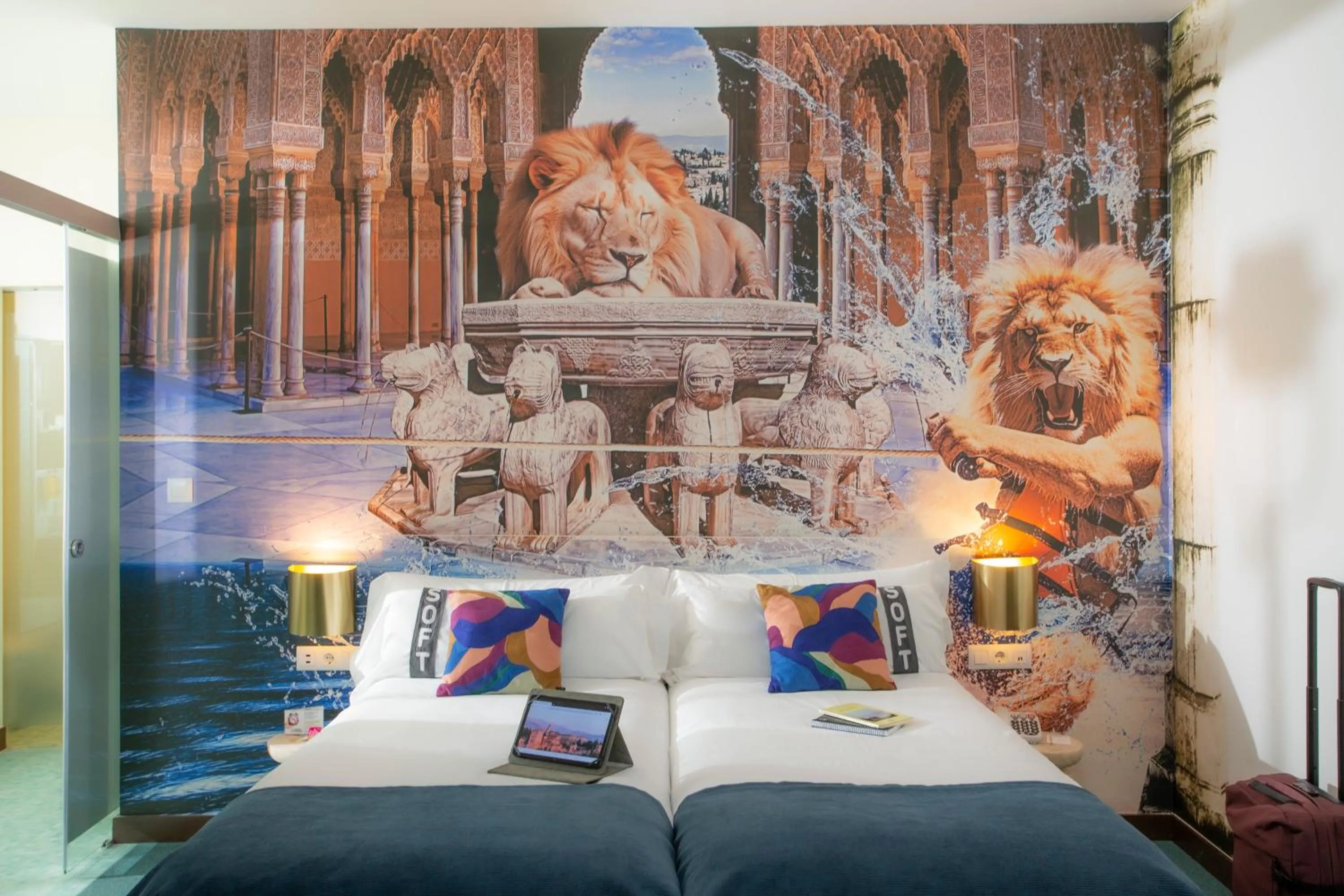 Photo of the whole room, Bed in Casual Ilbira Granada